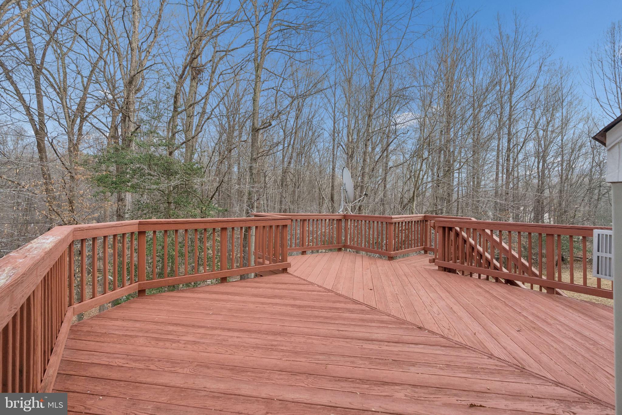 PALISADES POINTE - Residential