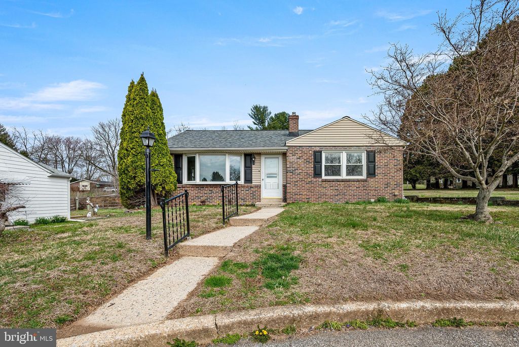 Photo of 535 Kenview Avenue, KENNETT SQUARE, PA 19348 (MLS # PACT2117952)