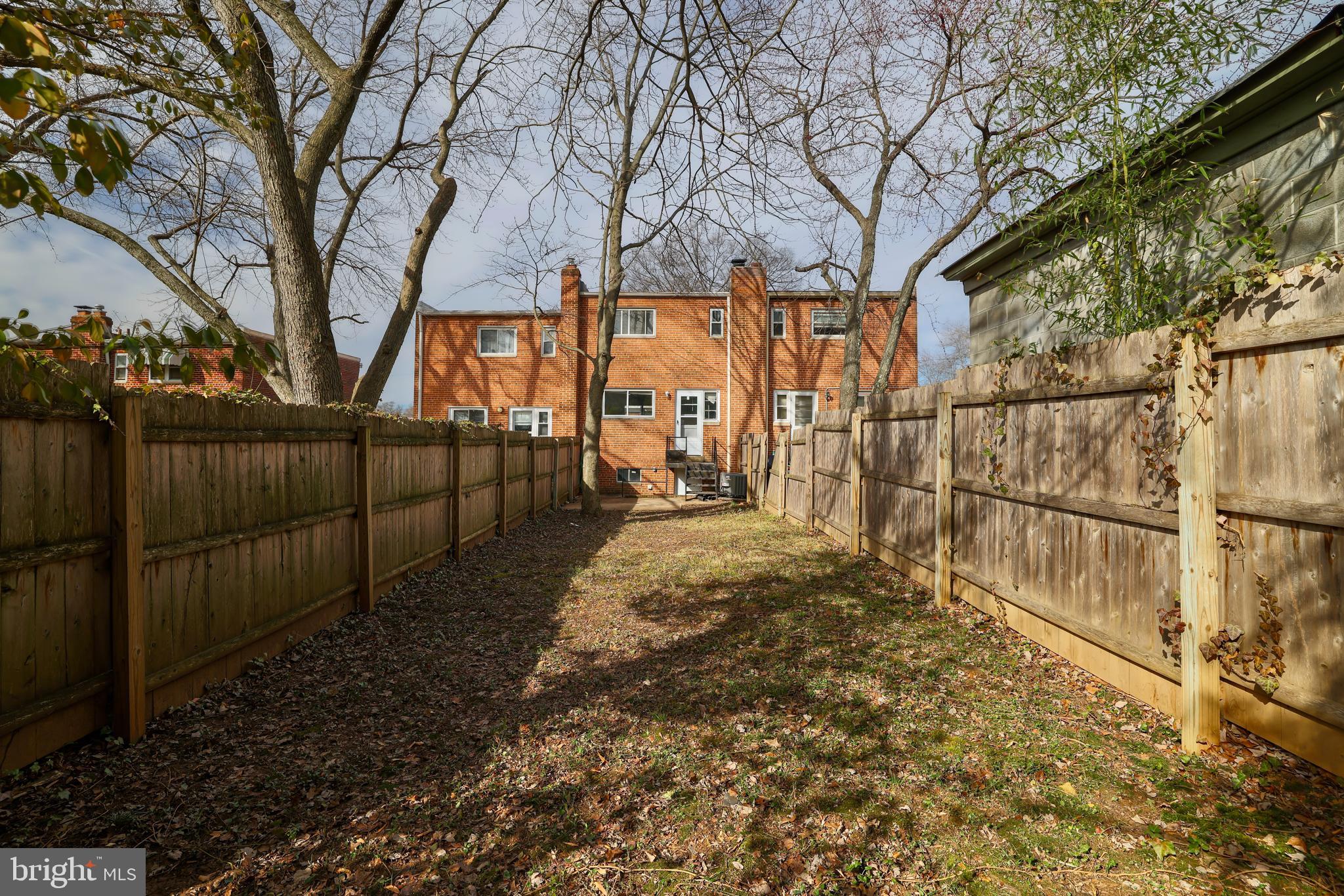 WOOD MANOR - Residential