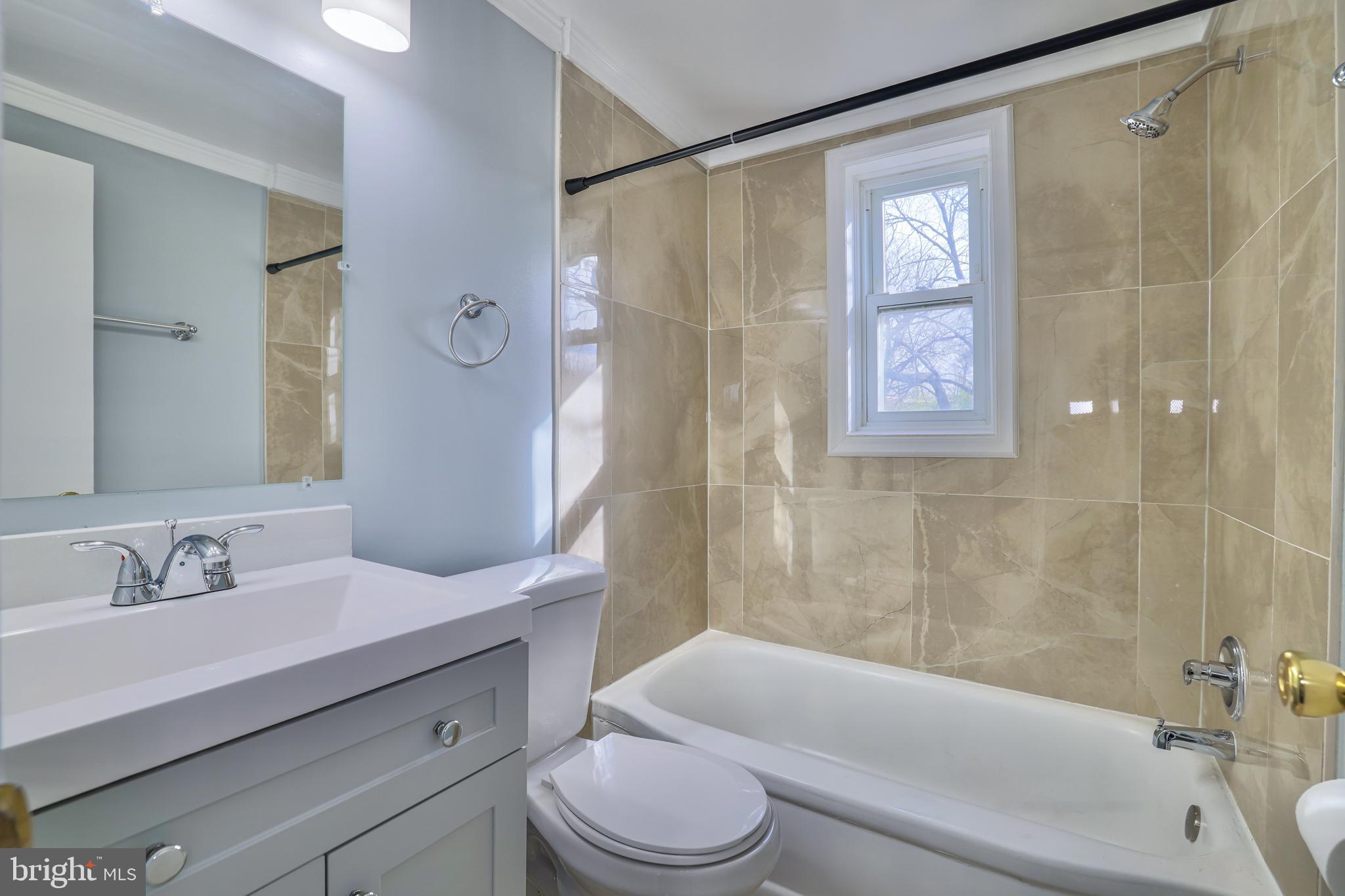 WOOD MANOR - Residential