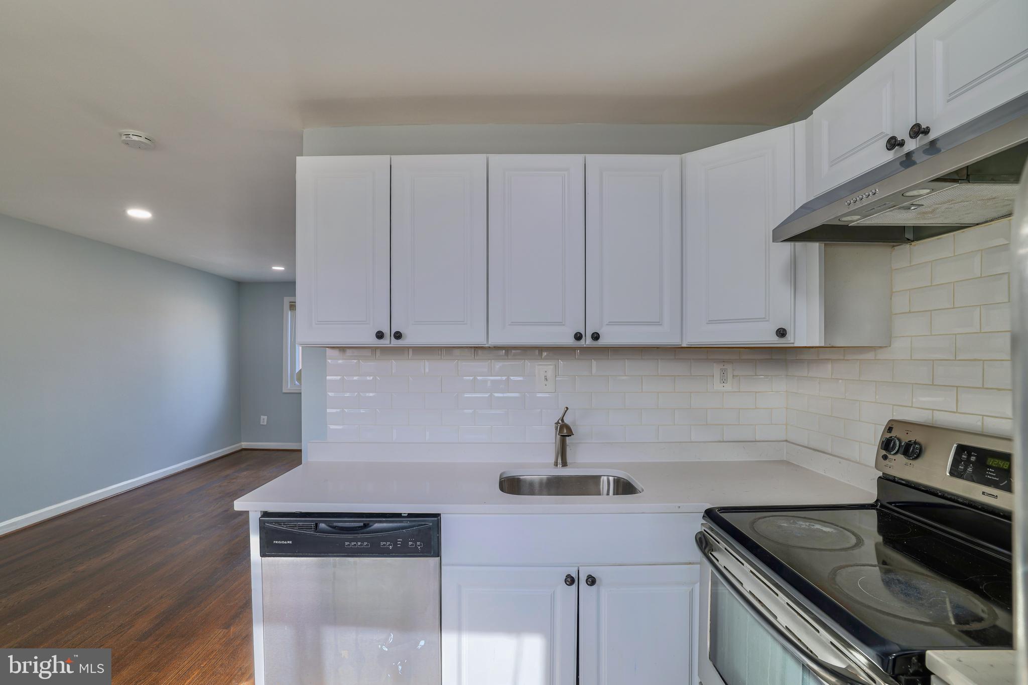 WOOD MANOR - Residential