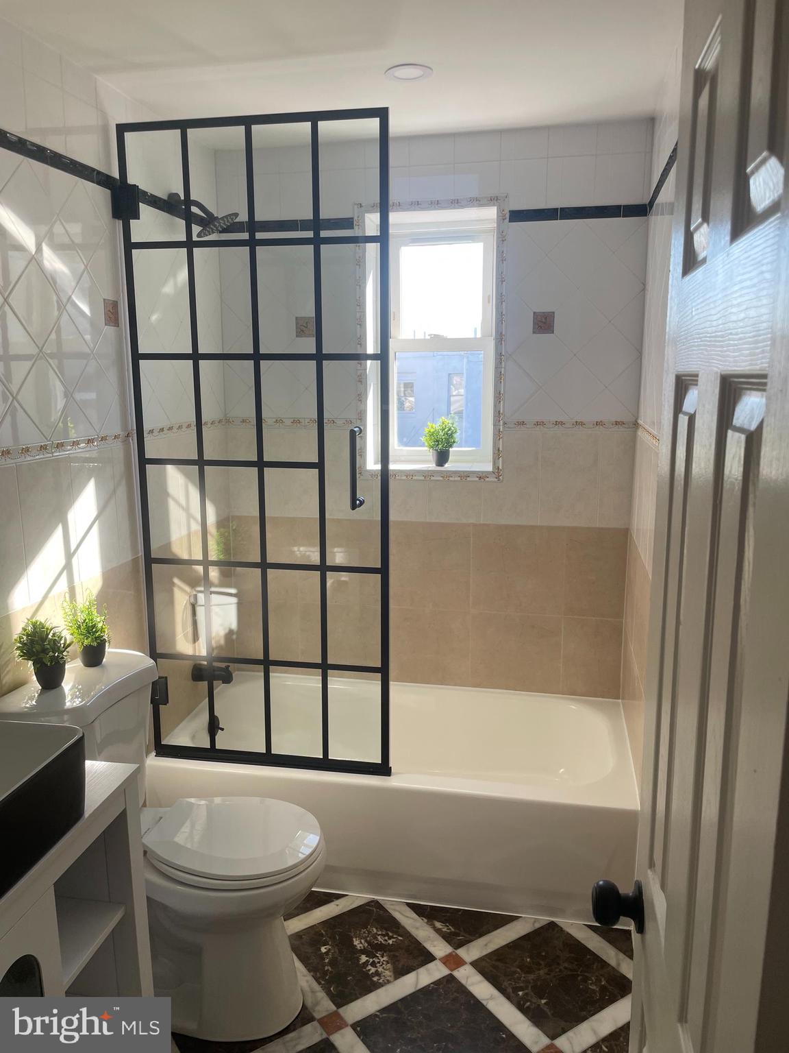 PORT RICHMOND - Residential