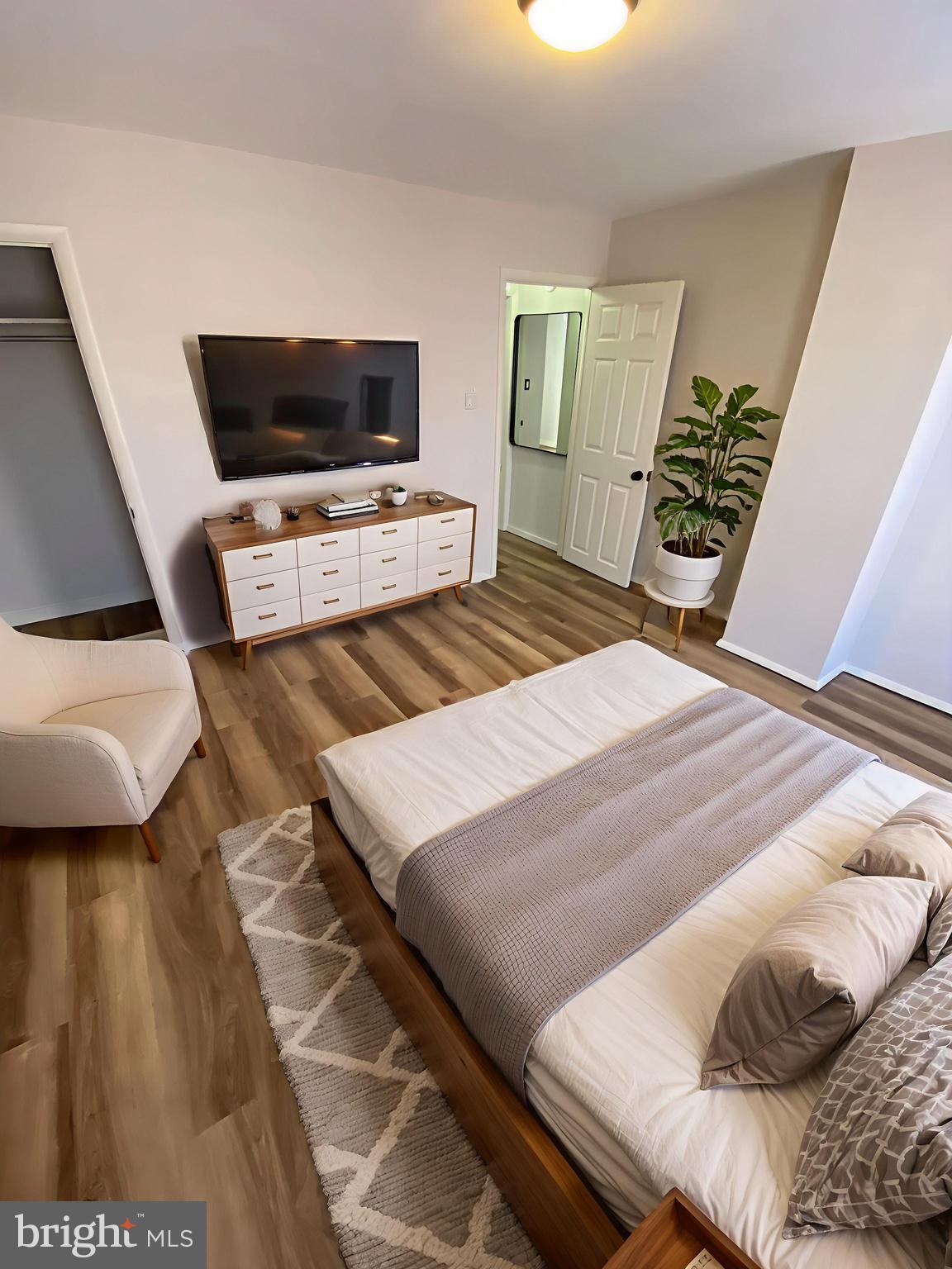 PORT RICHMOND - Residential