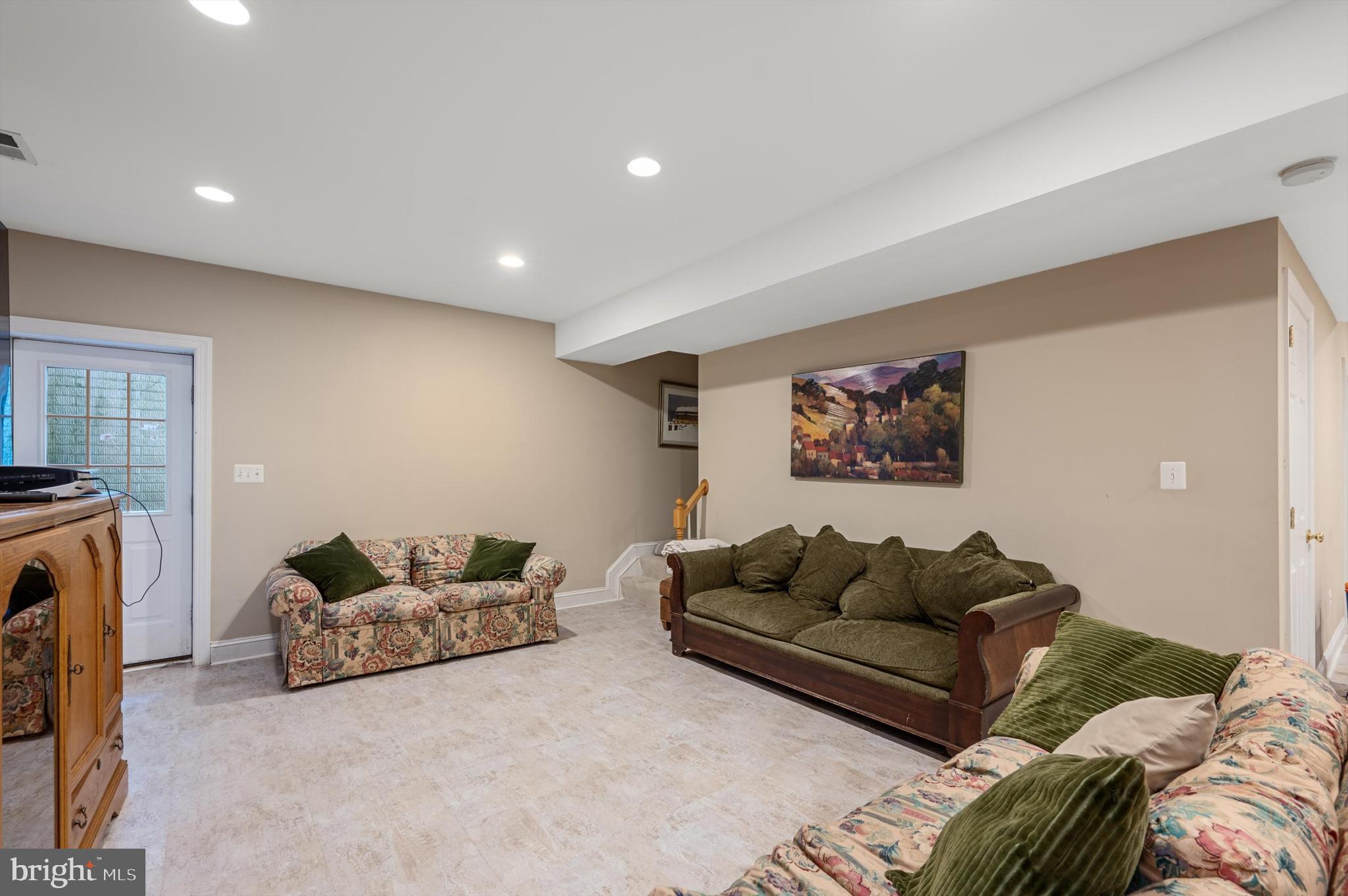 DOBBINS CREEK HAMLET - Residential