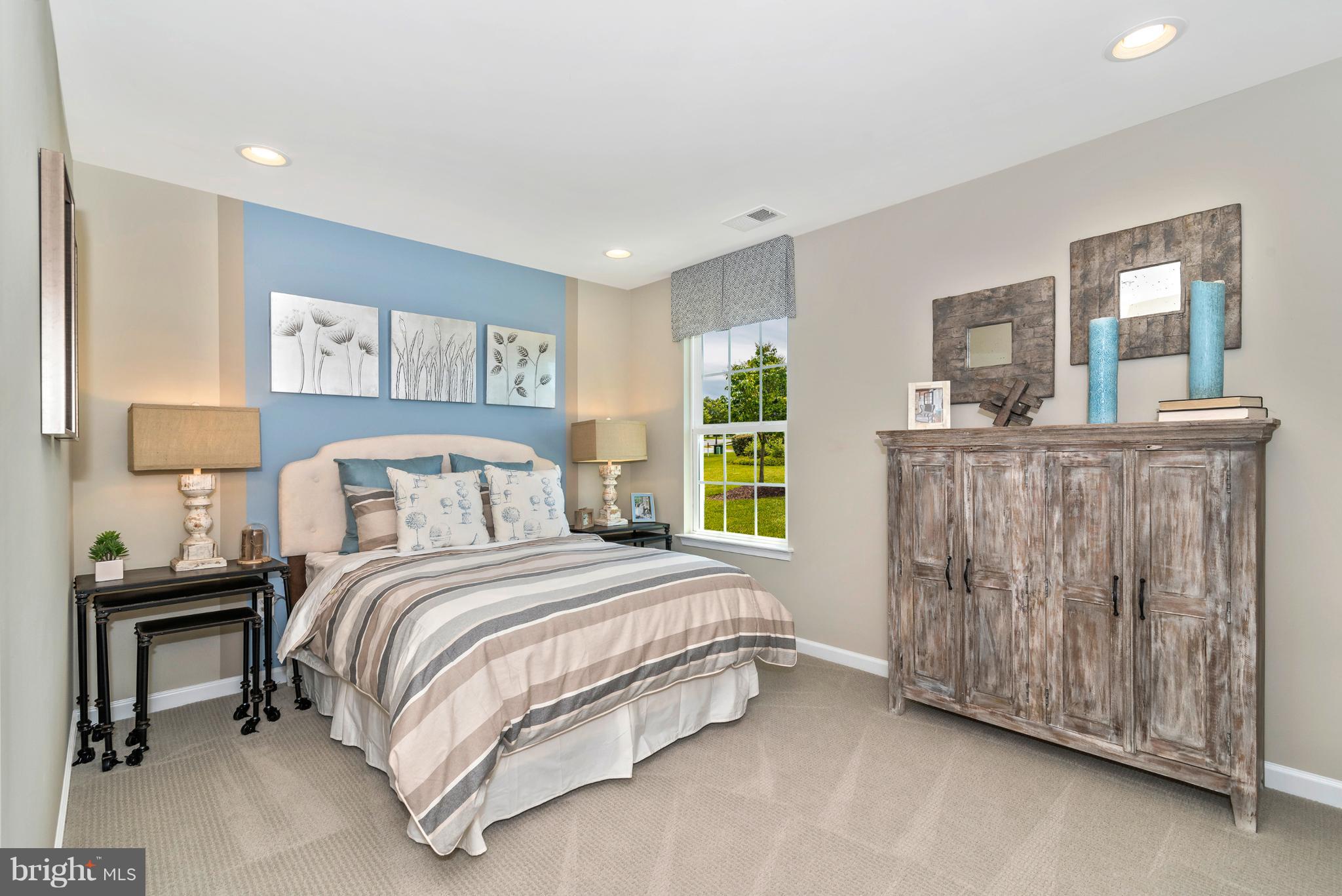 REYNOLD'S OVERLOOK - Residential