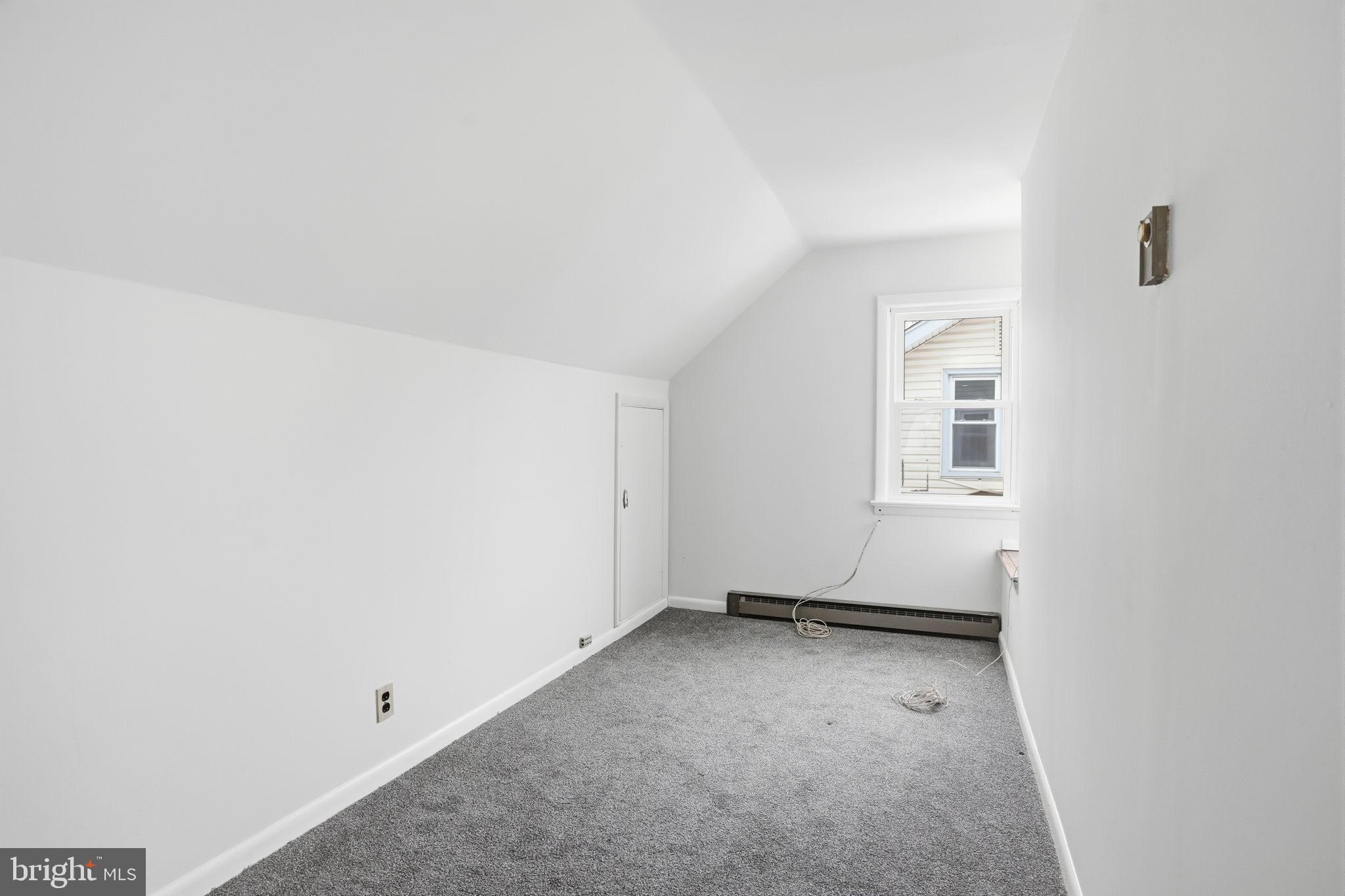 EDGELY - Residential