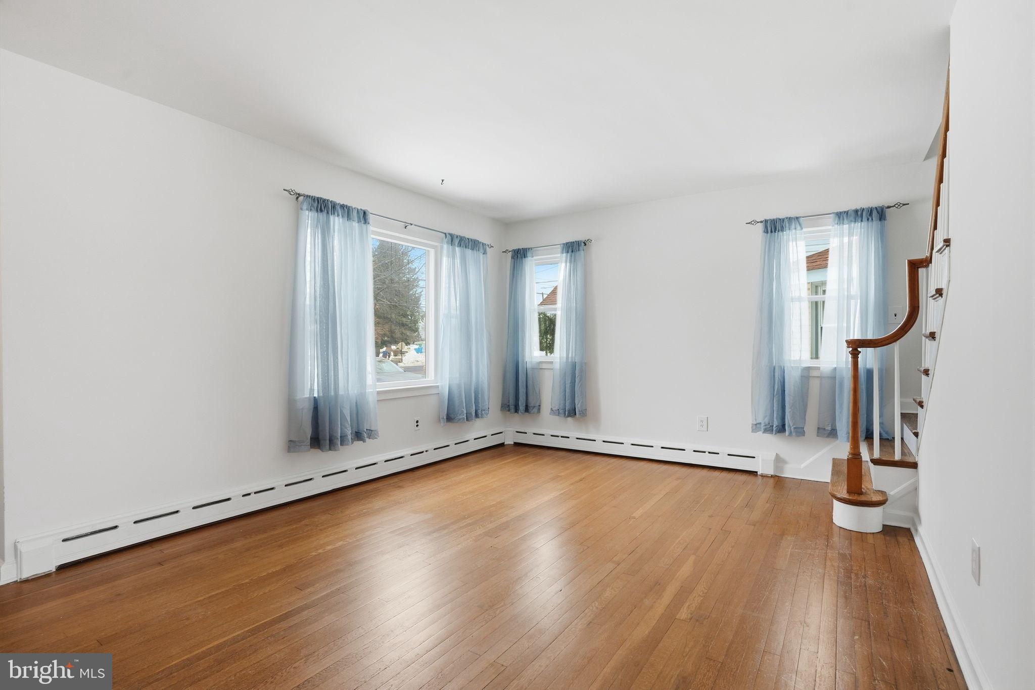 EDGELY - Residential