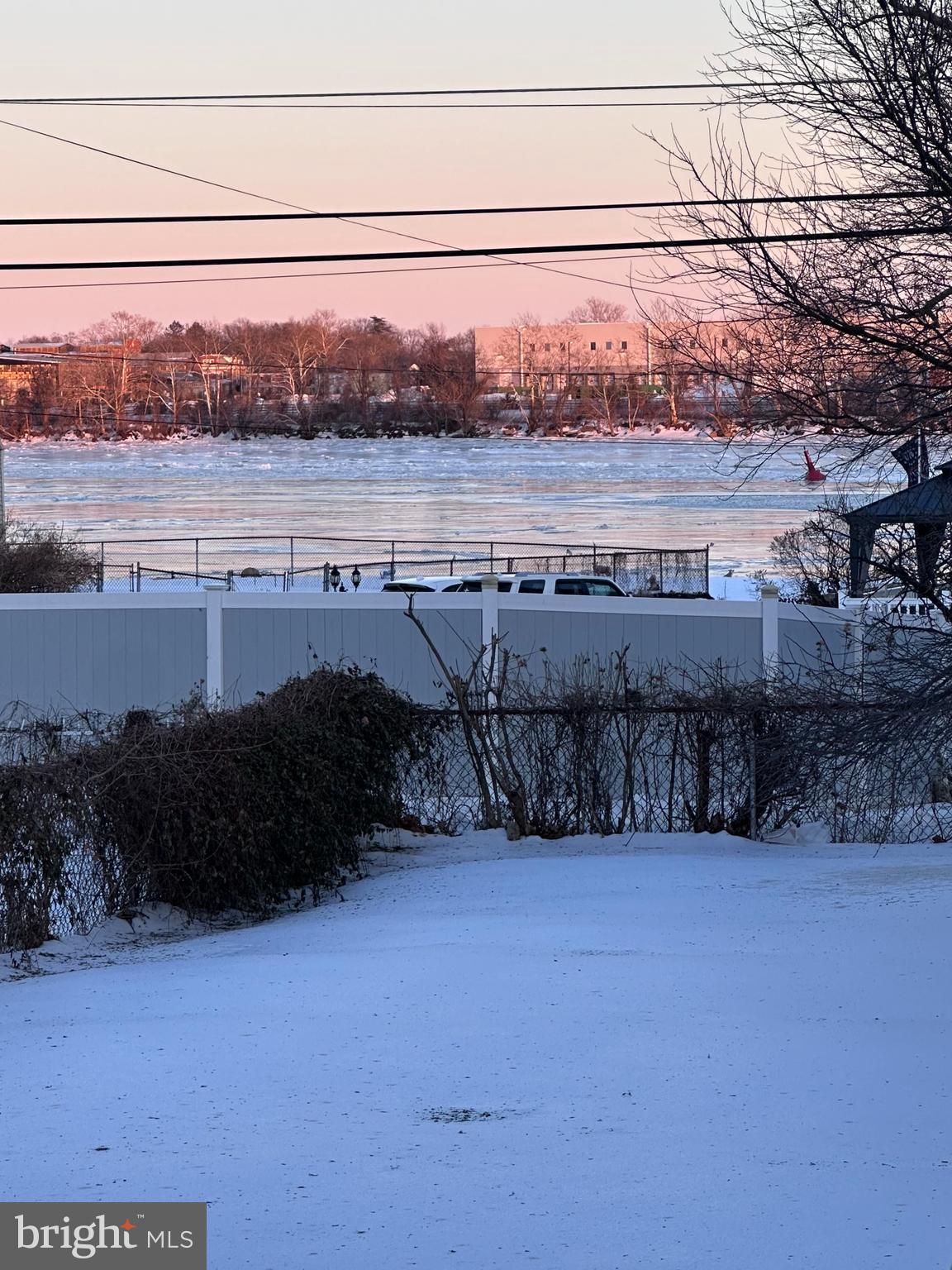 EDGELY - Residential