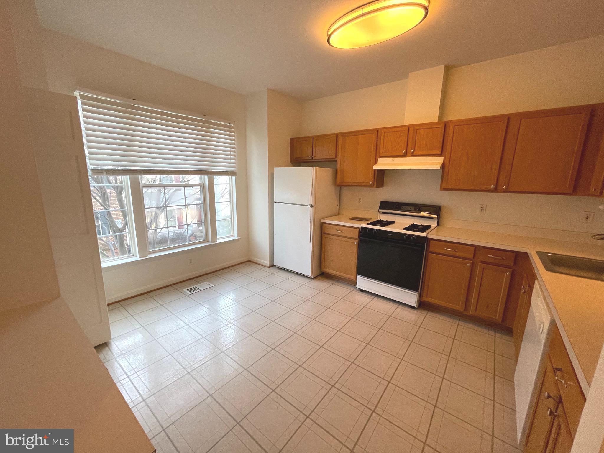 4080 FOUNTAINSIDE LANE