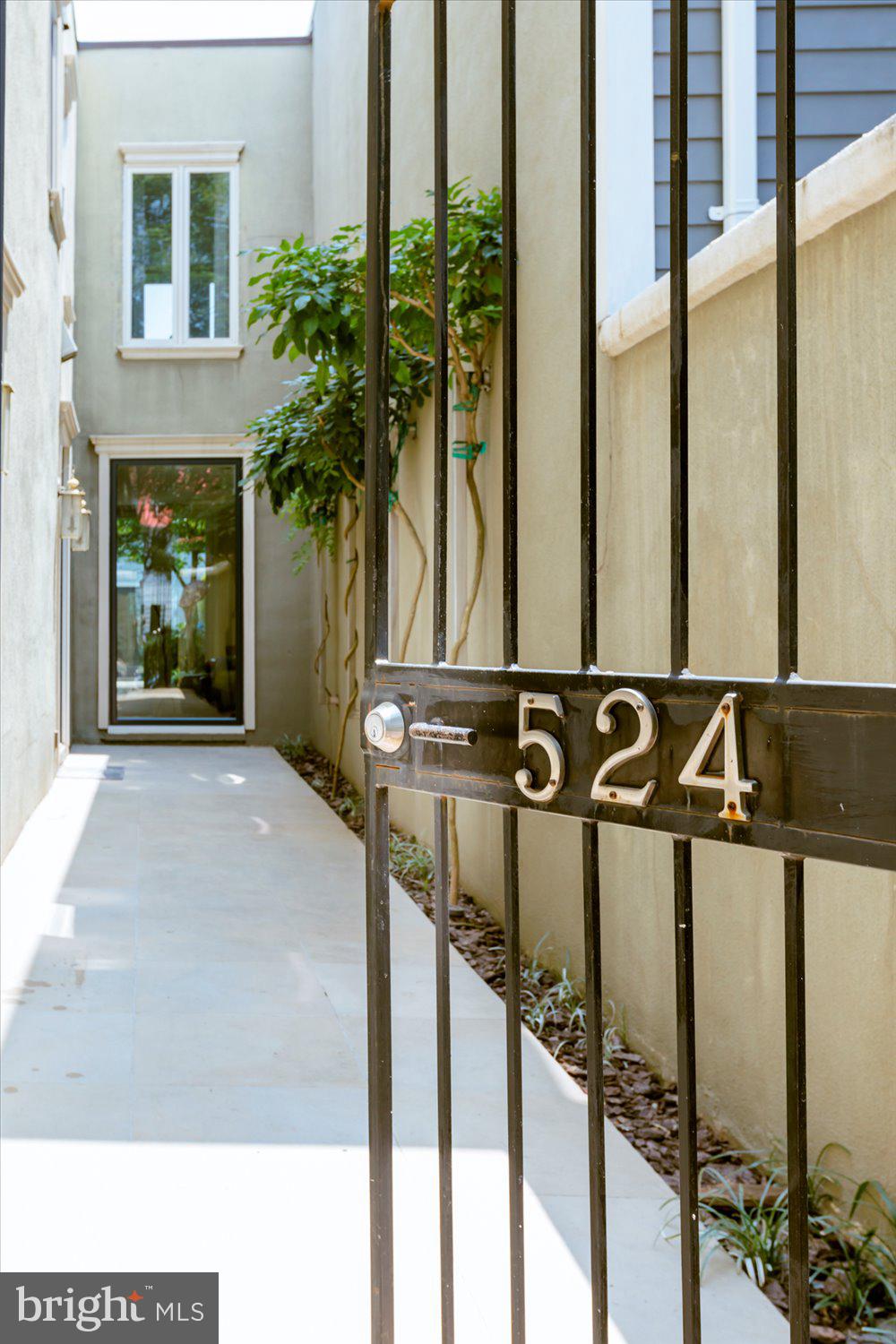 524 6TH STREET SE
