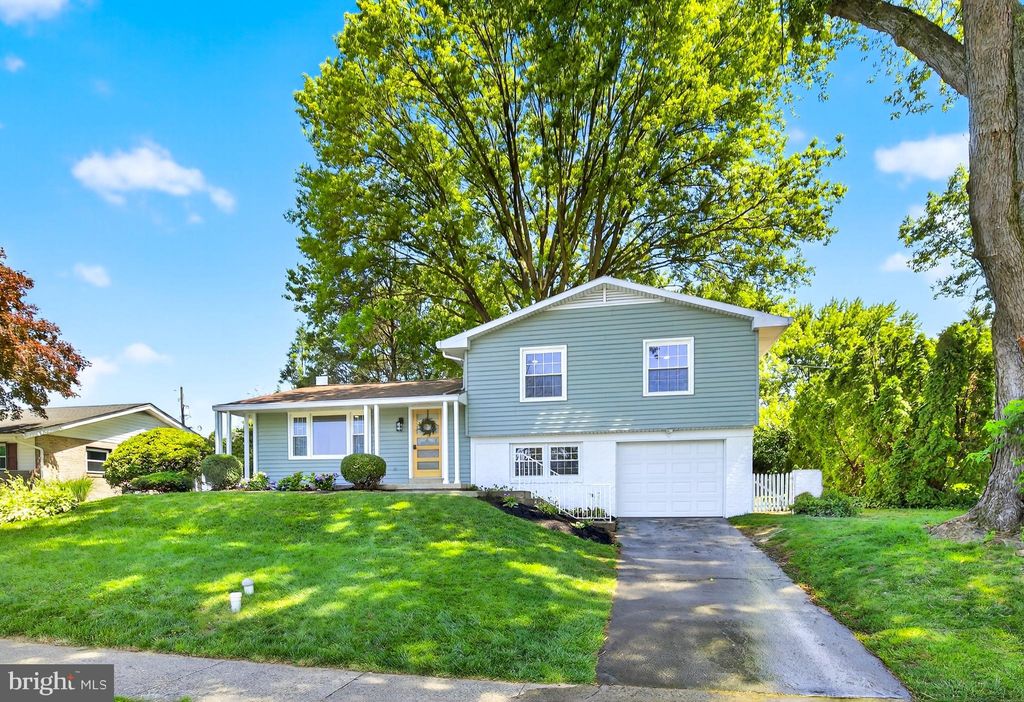 Photo of 341 Ashford Drive, LANCASTER, PA 17601 (MLS # PALA2072226)