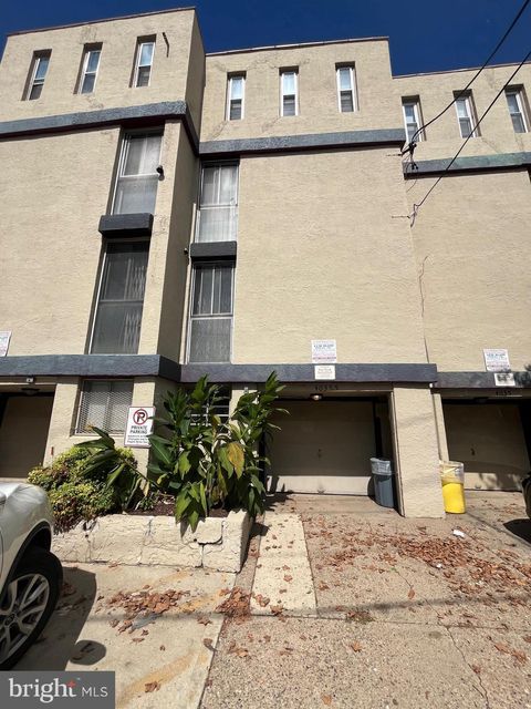 Townhouse For Rent - 4035 Baltimore Avenue<br/> PHILADELPHIA, PA 19104