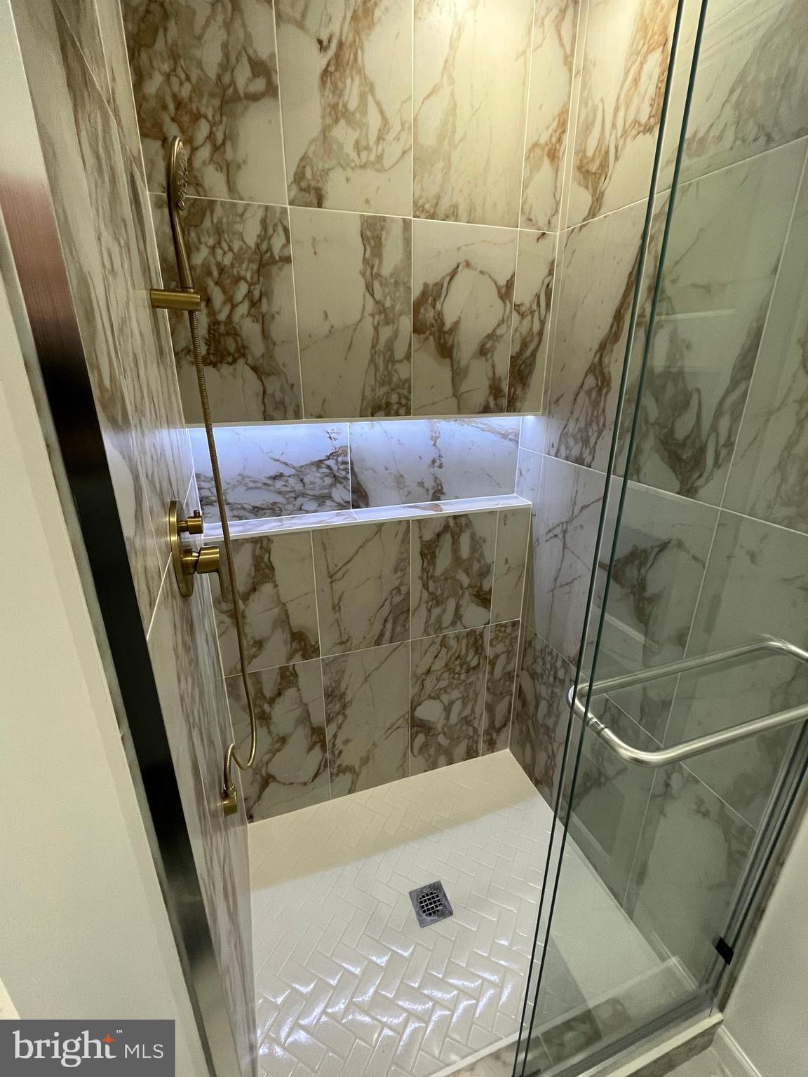 ASHLEIGH KNOLLS - Residential