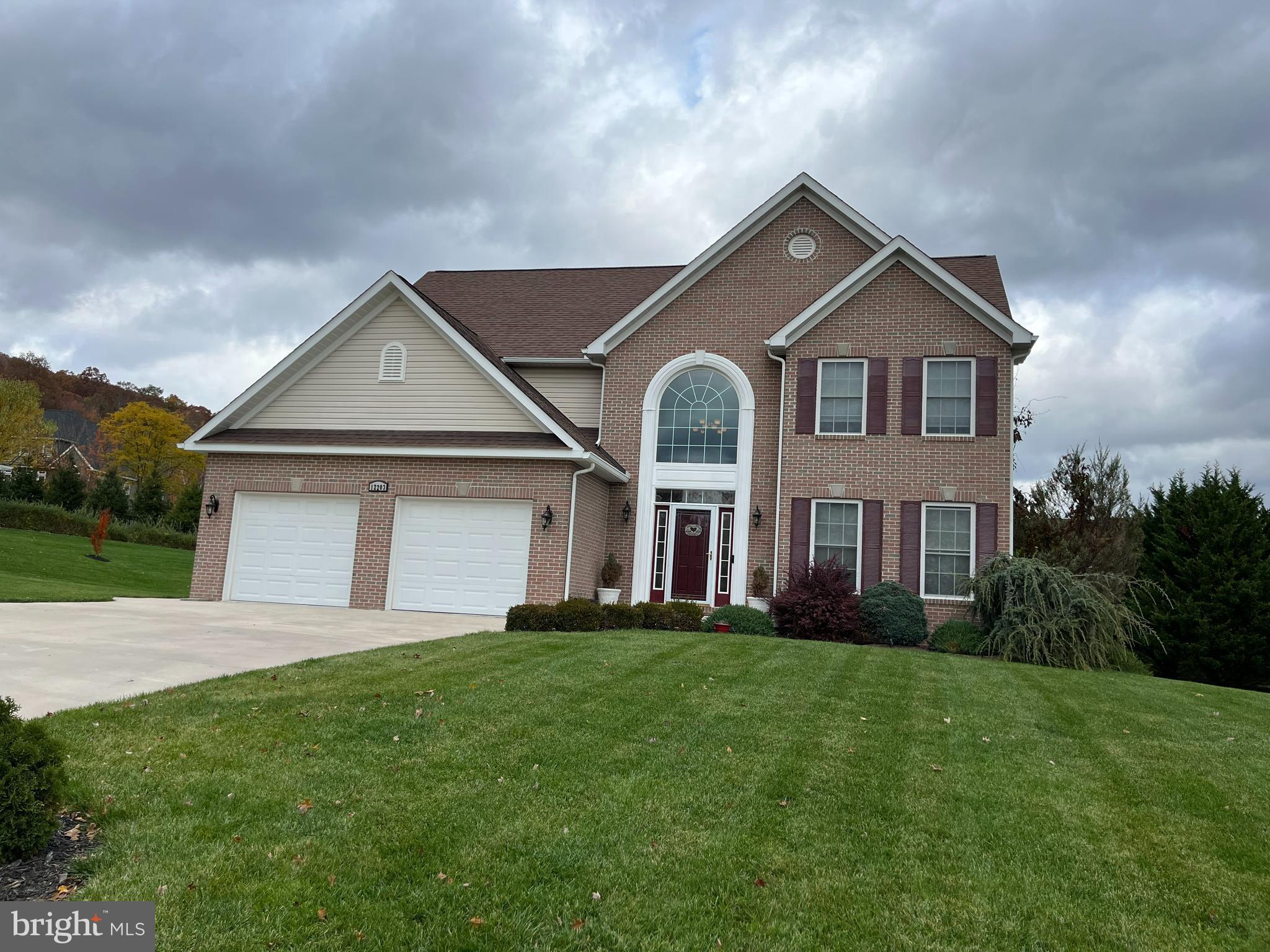 ASHLEIGH KNOLLS - Residential