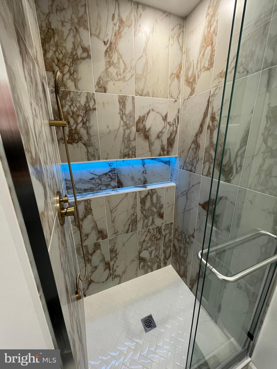 ASHLEIGH KNOLLS - Residential