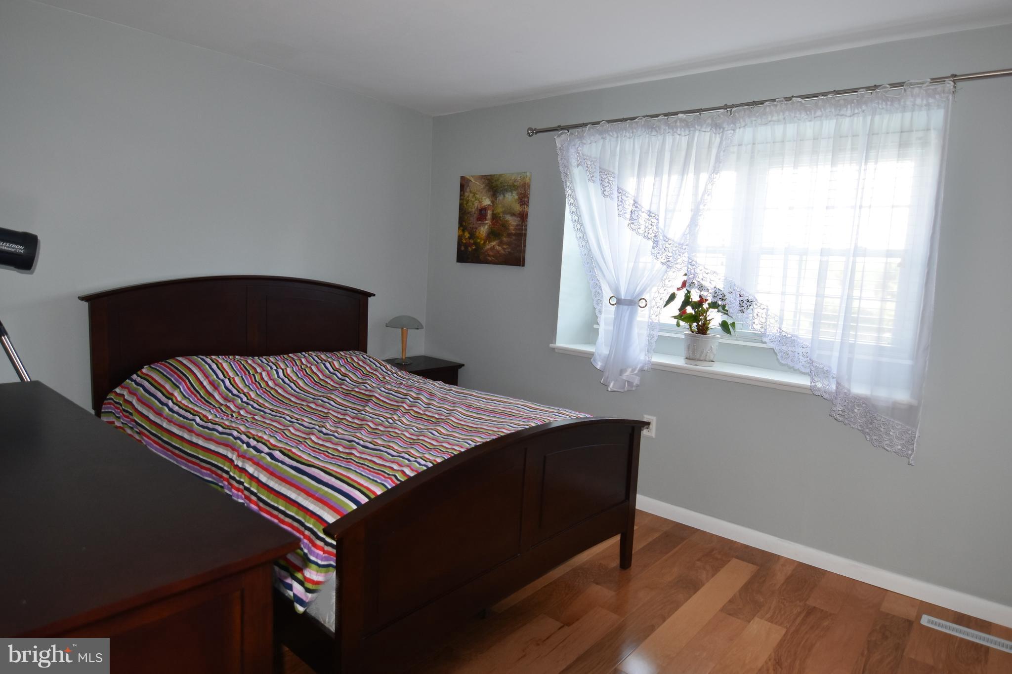 MILLERSVILLE - Residential