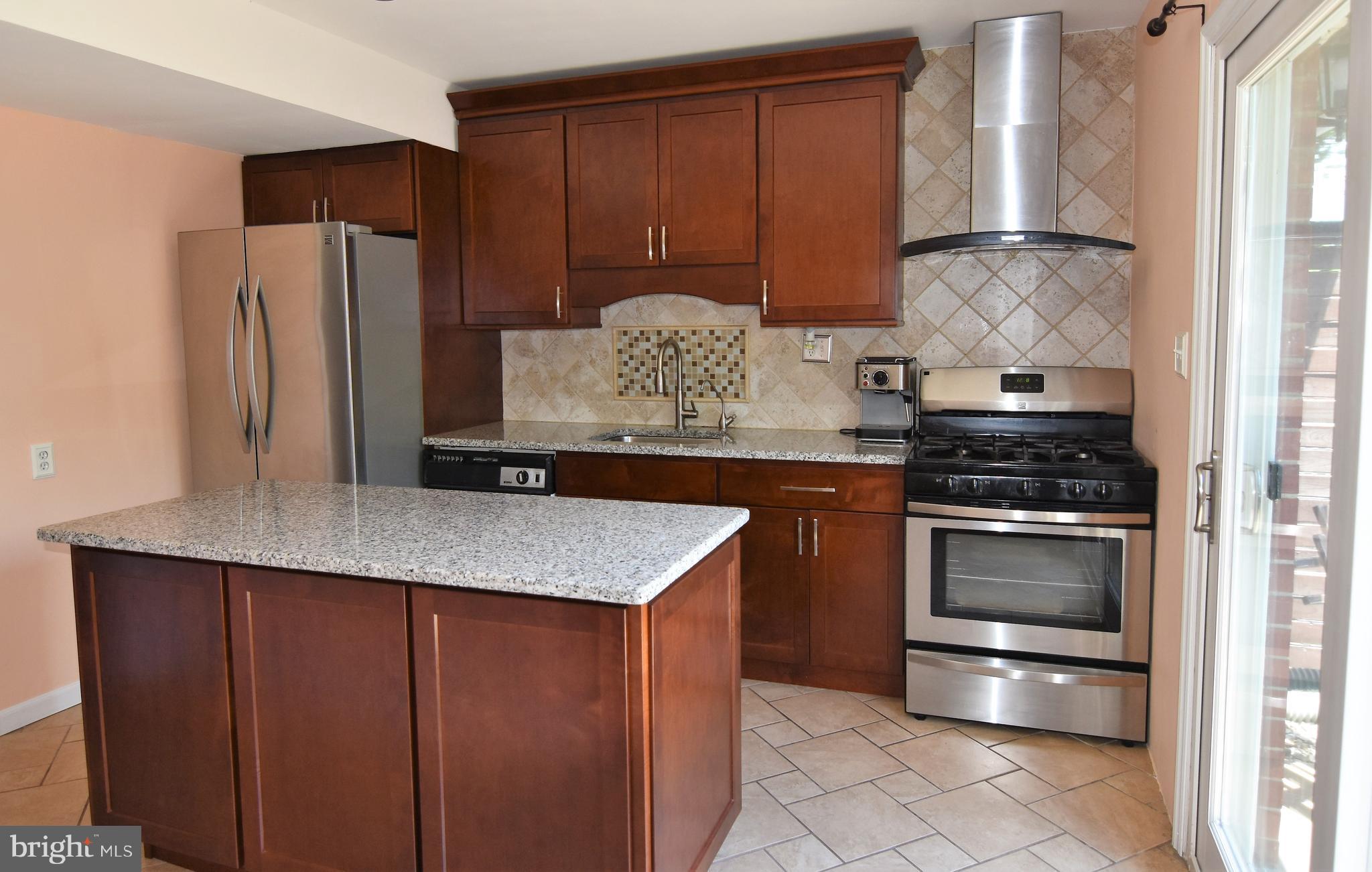 MILLERSVILLE - Residential