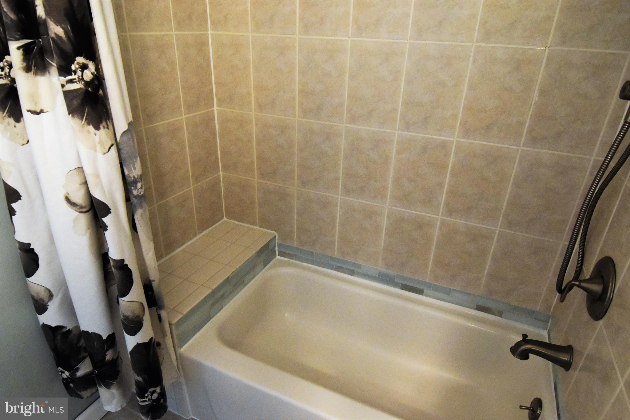 MILLERSVILLE - Residential