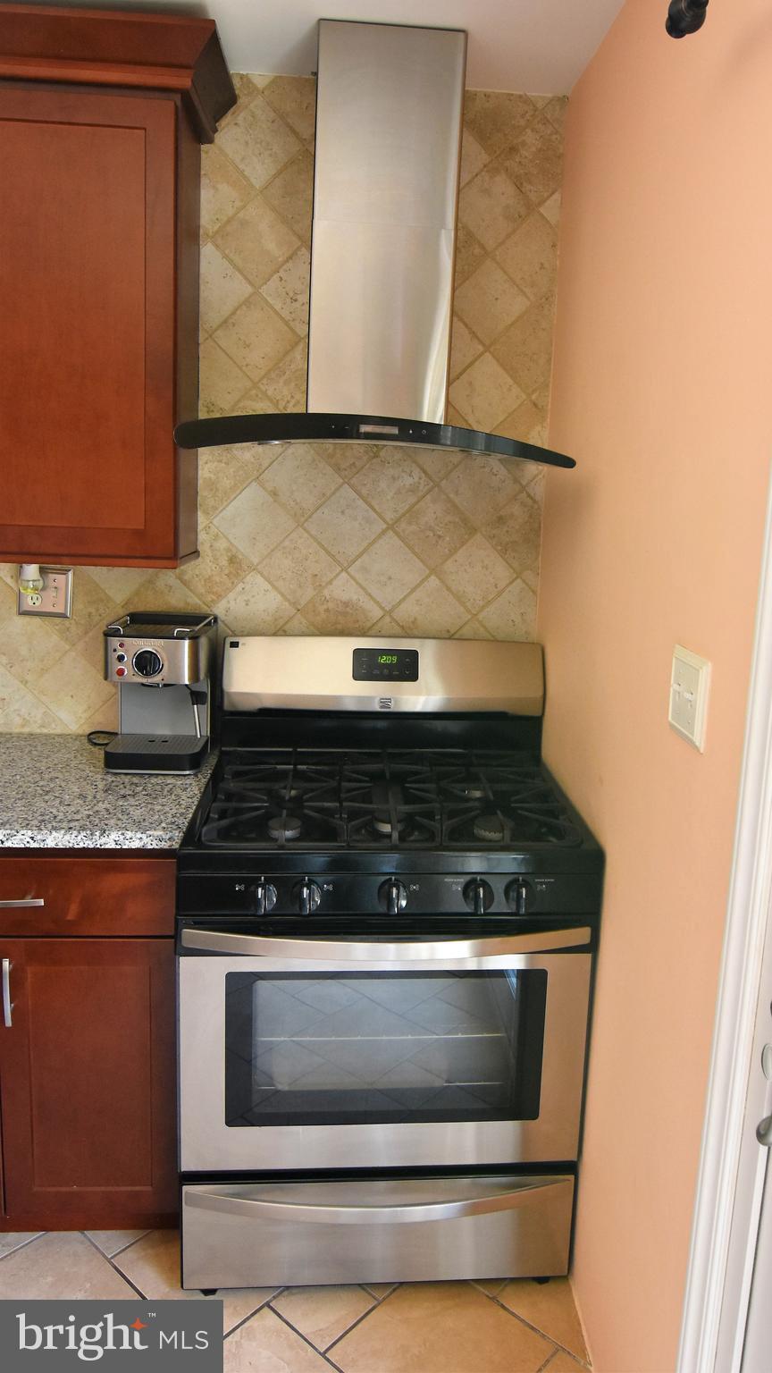 MILLERSVILLE - Residential