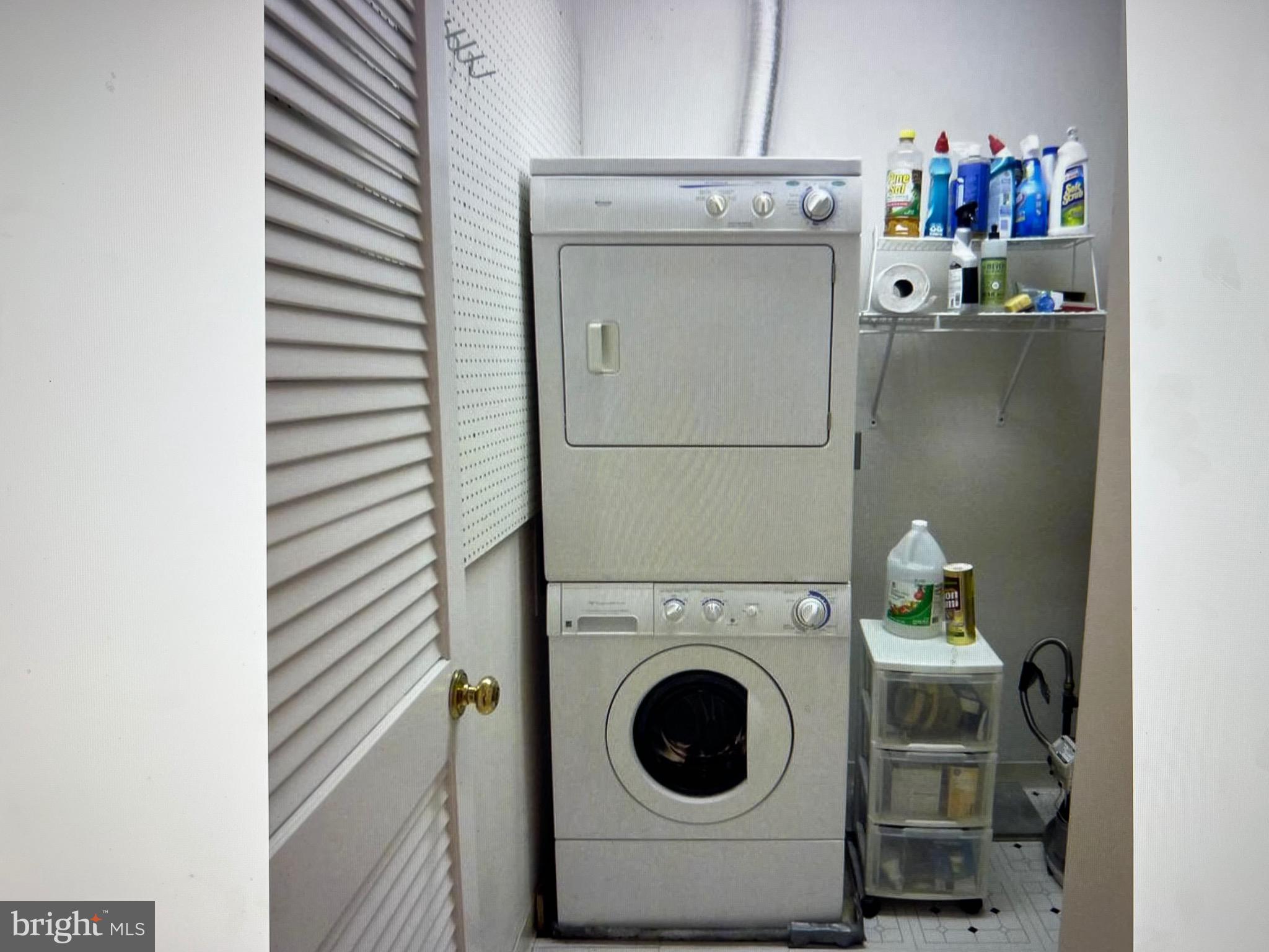 GLEN HOLLOW - Residential Lease