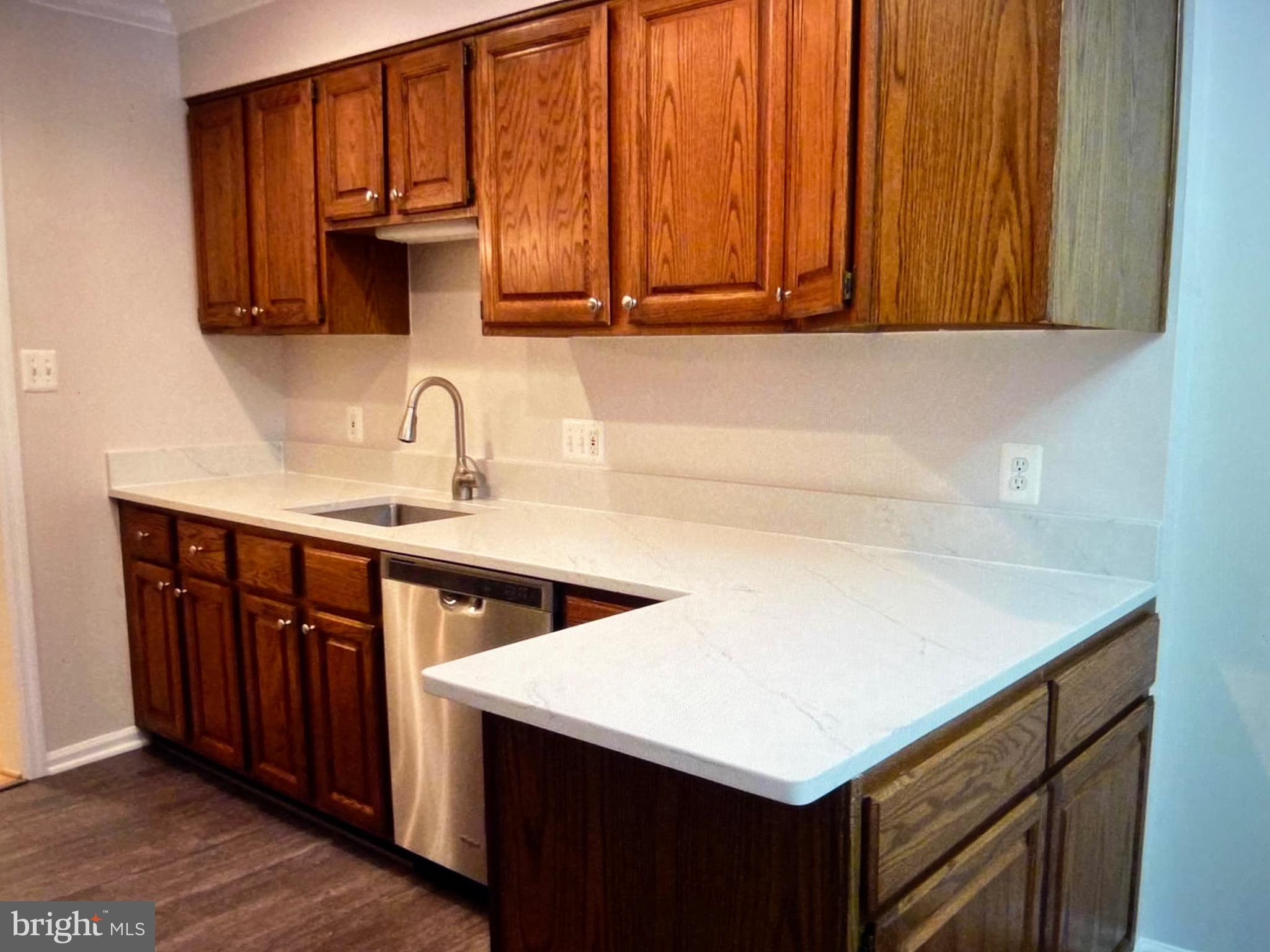 GLEN HOLLOW - Residential Lease