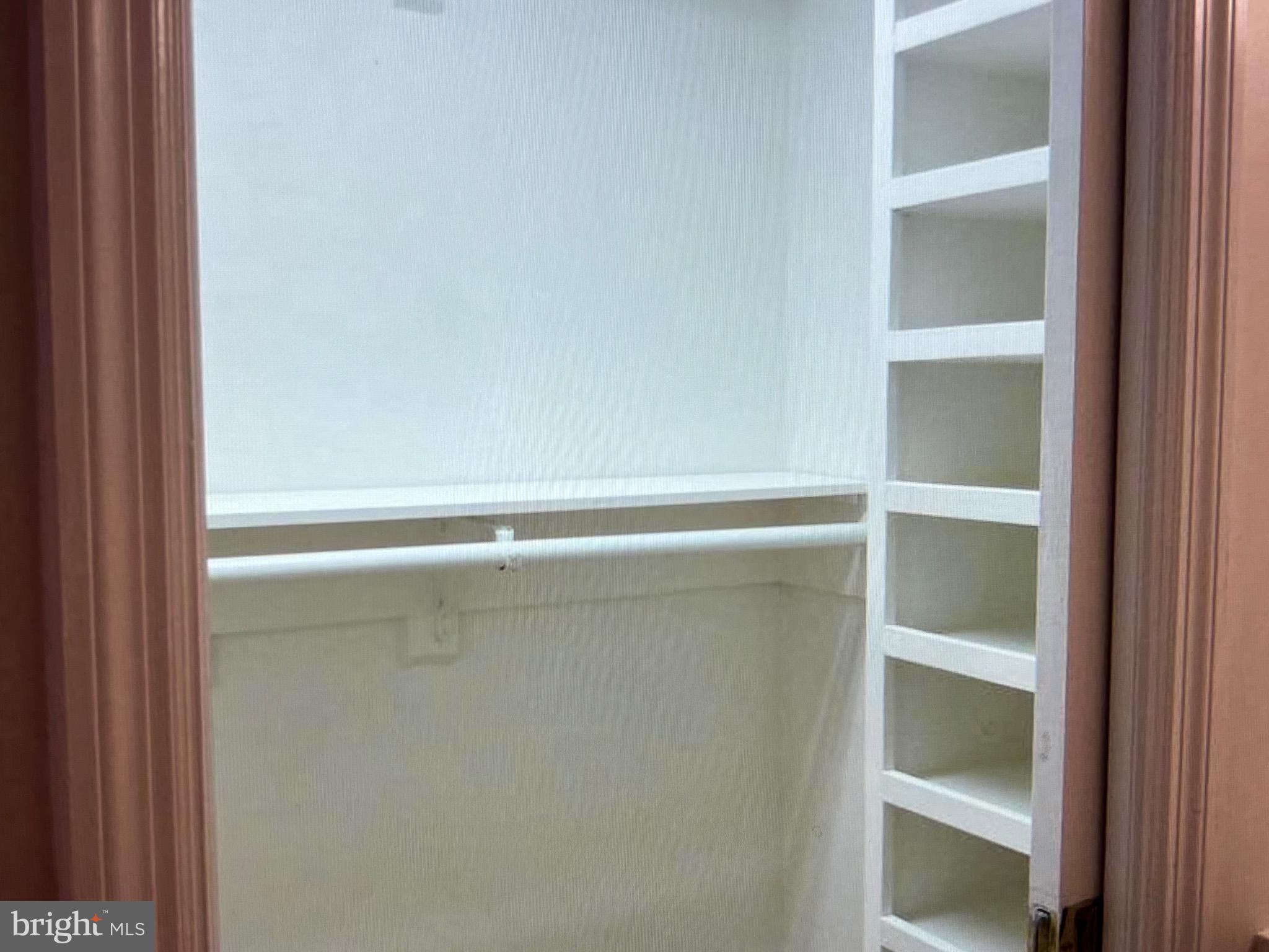 GLEN HOLLOW - Residential Lease