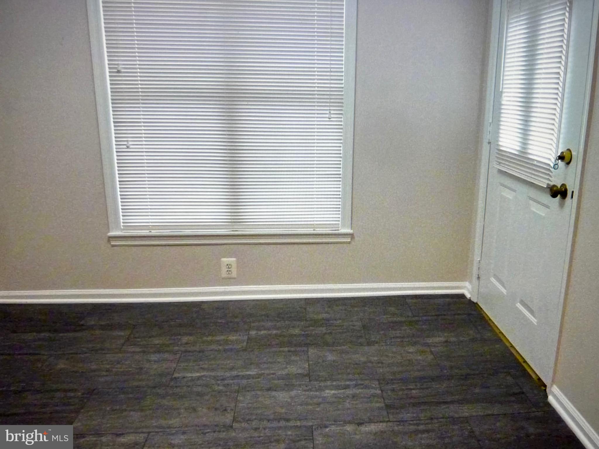 GLEN HOLLOW - Residential Lease