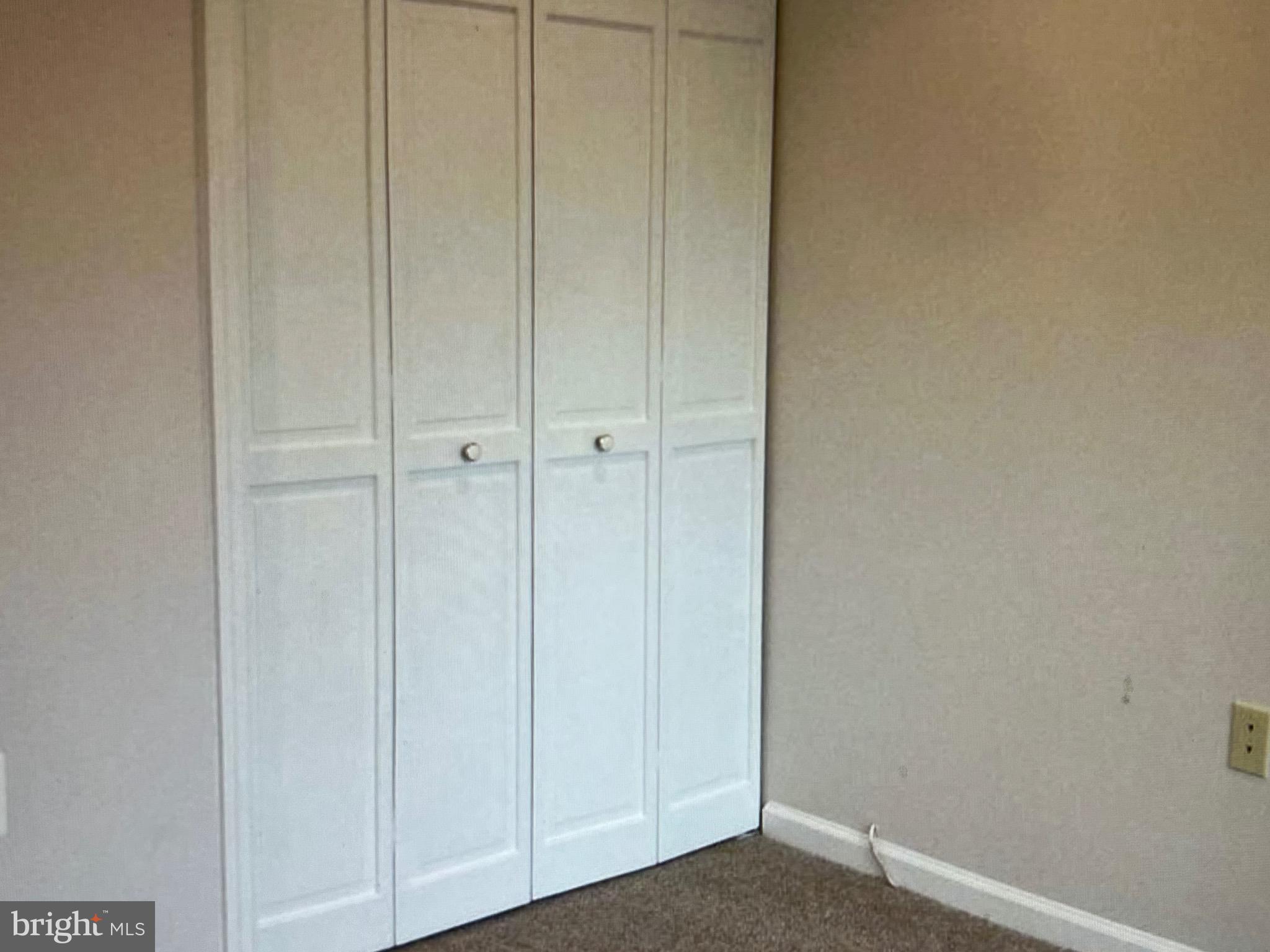 GLEN HOLLOW - Residential Lease