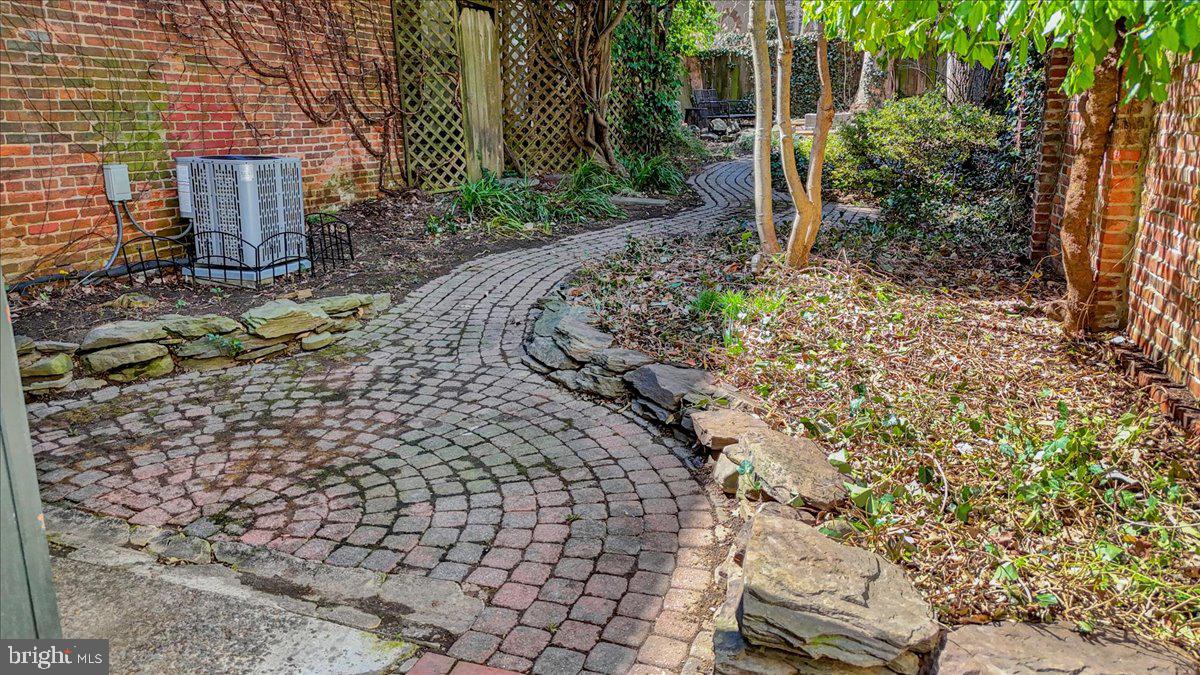 WEST END-HISTORIC - Residential