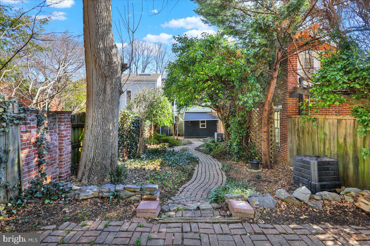 WEST END-HISTORIC - Residential