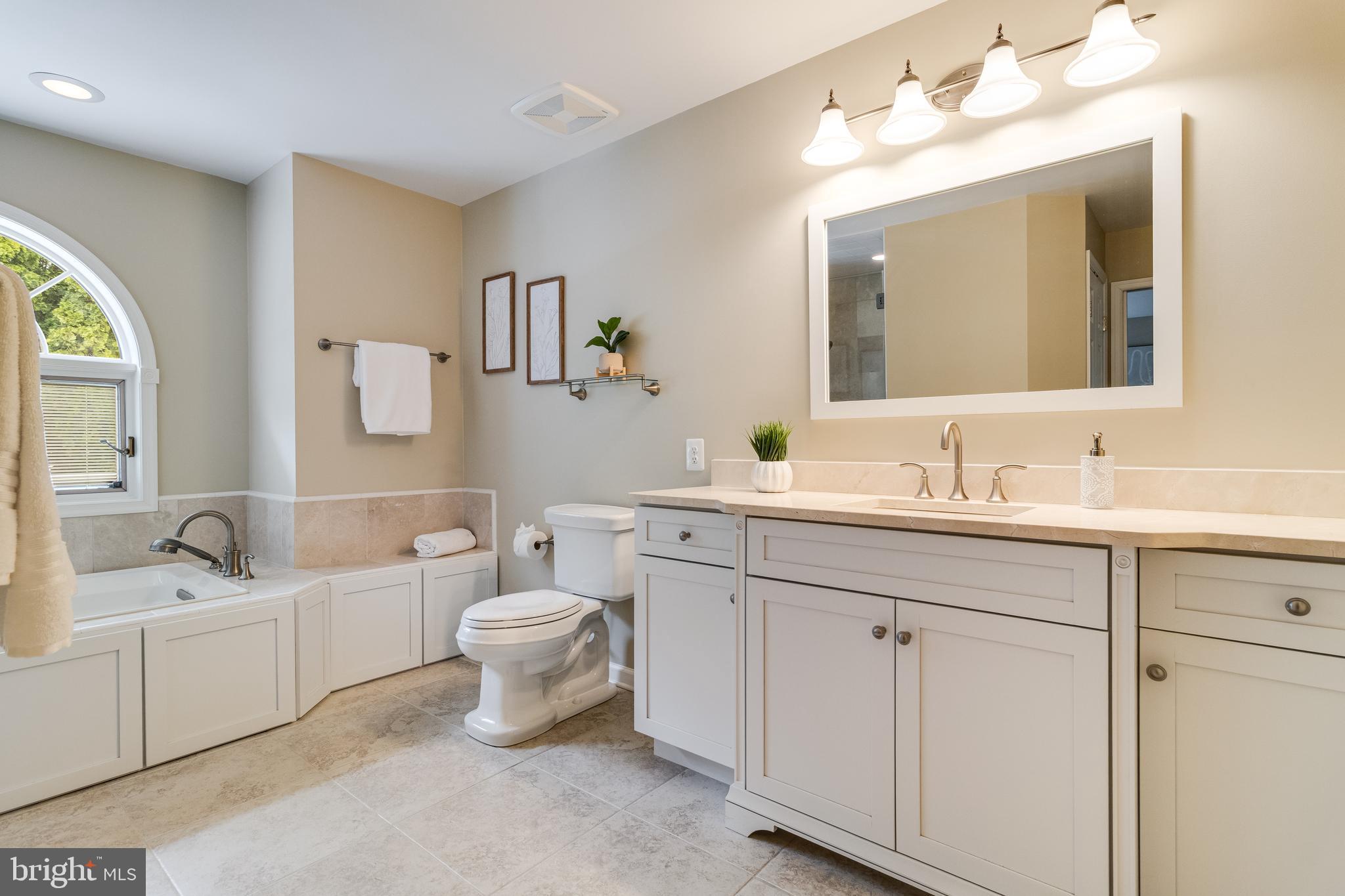 PEACH BLOSSOM FARM - Residential