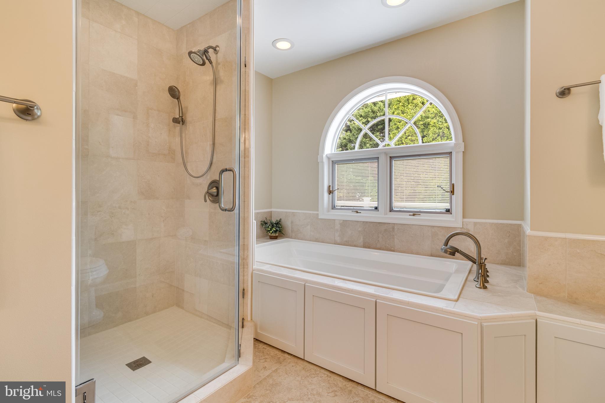 PEACH BLOSSOM FARM - Residential