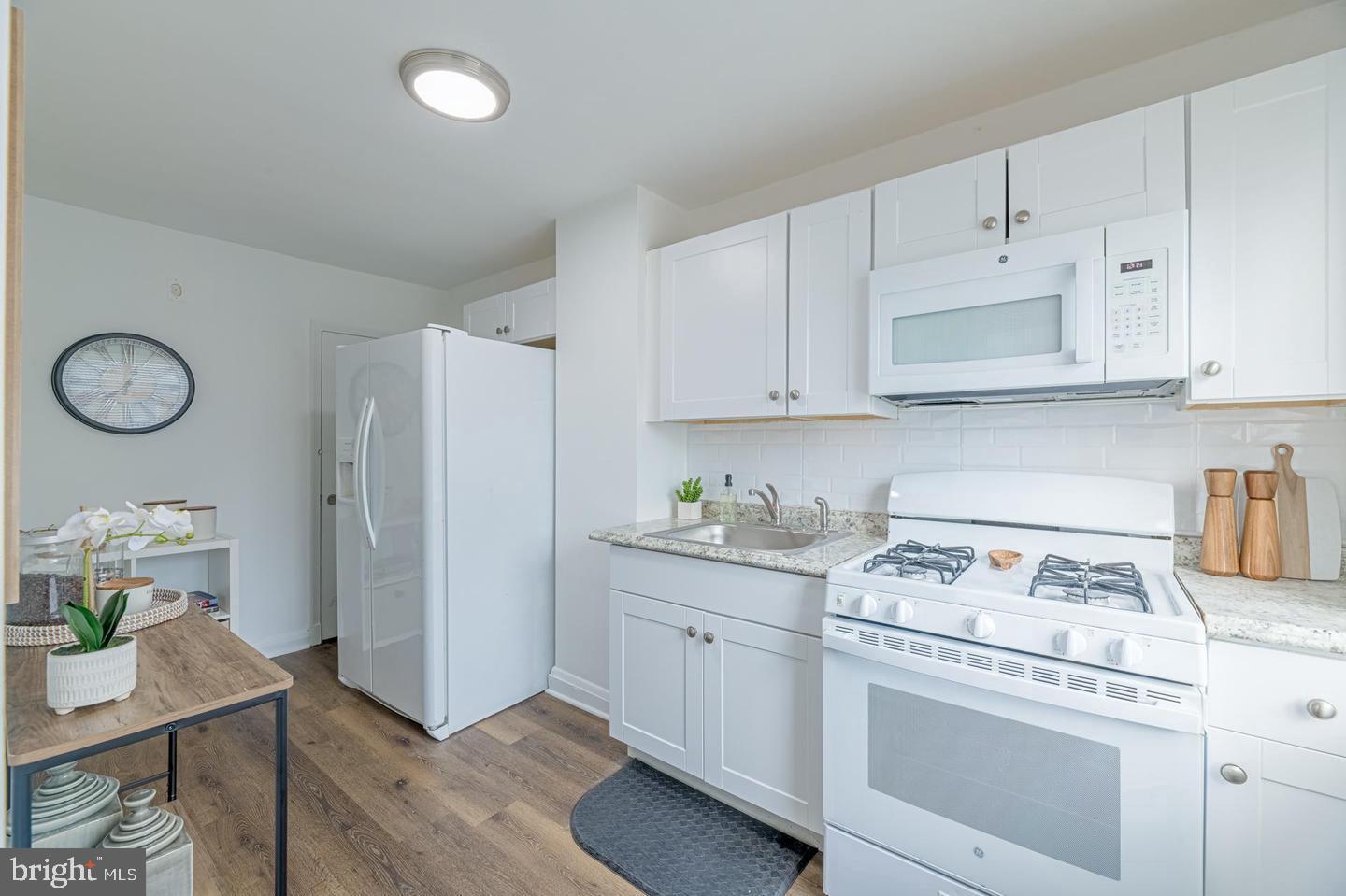 RIDGELEIGH - Residential Lease