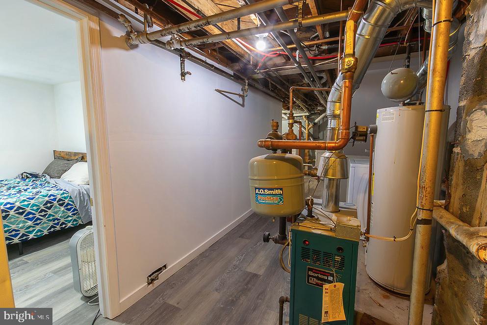 RIDGELEIGH - Residential Lease