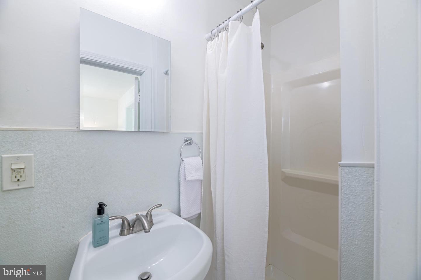 RIDGELEIGH - Residential Lease