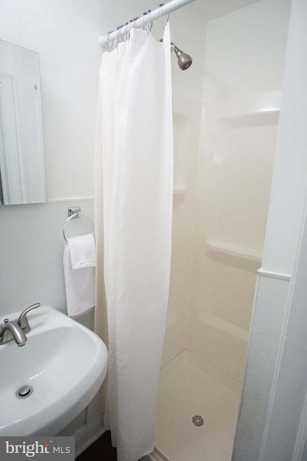 RIDGELEIGH - Residential Lease