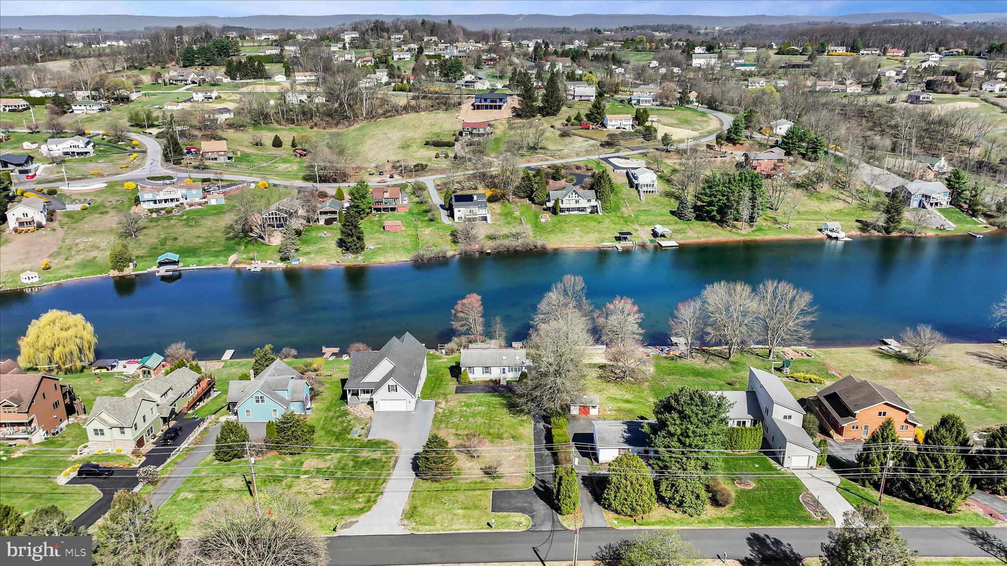 LAKE WYNONAH - Residential