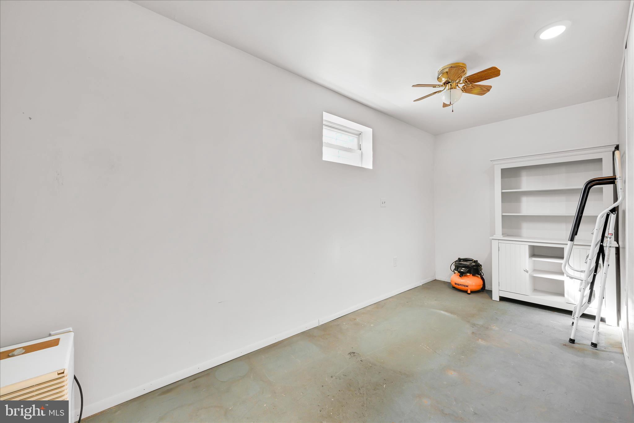 LAKE WYNONAH - Residential