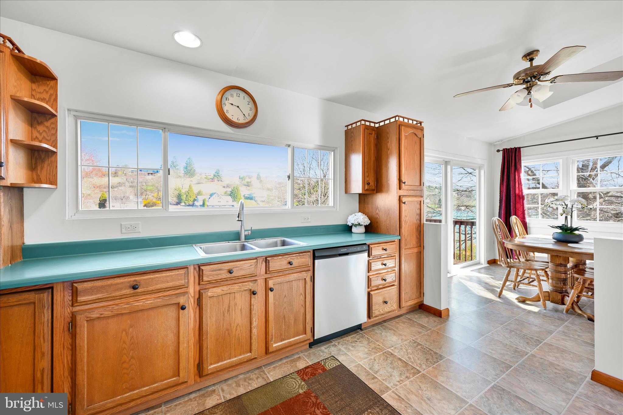 LAKE WYNONAH - Residential