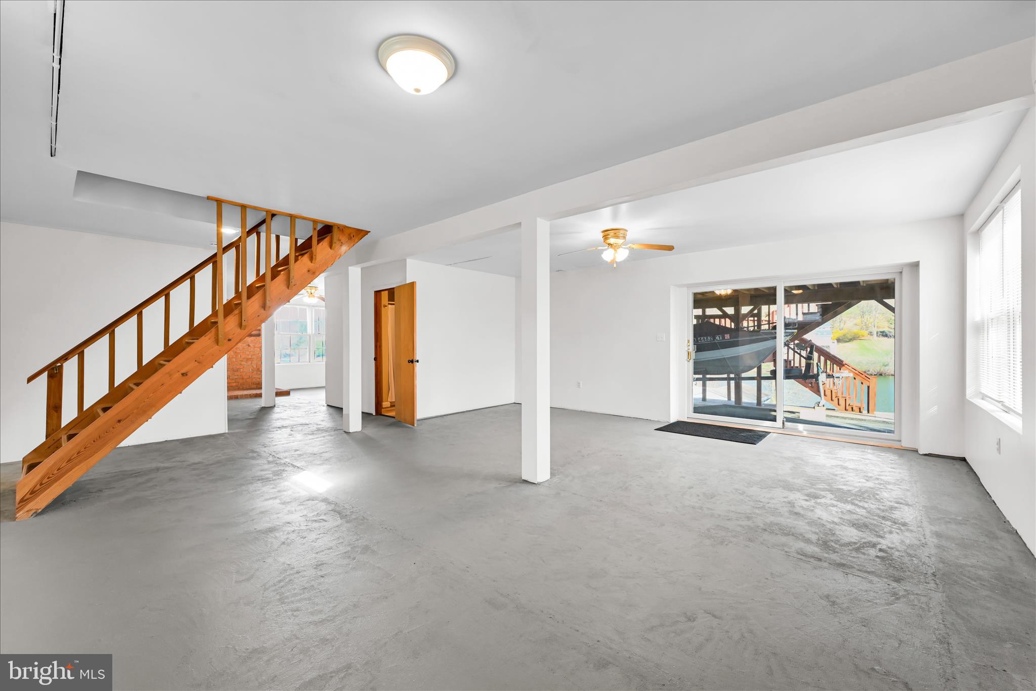 LAKE WYNONAH - Residential