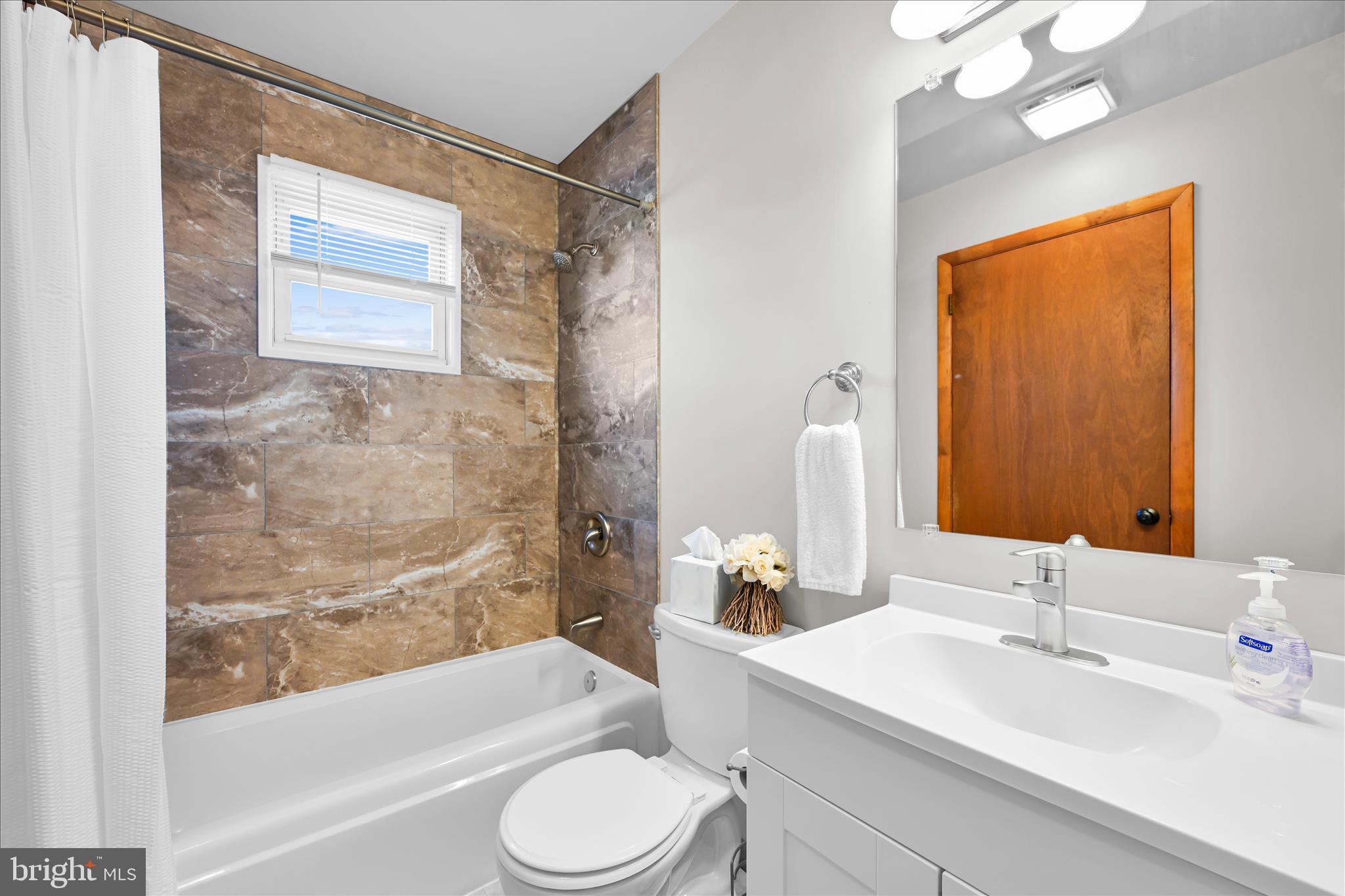 LAKE WYNONAH - Residential