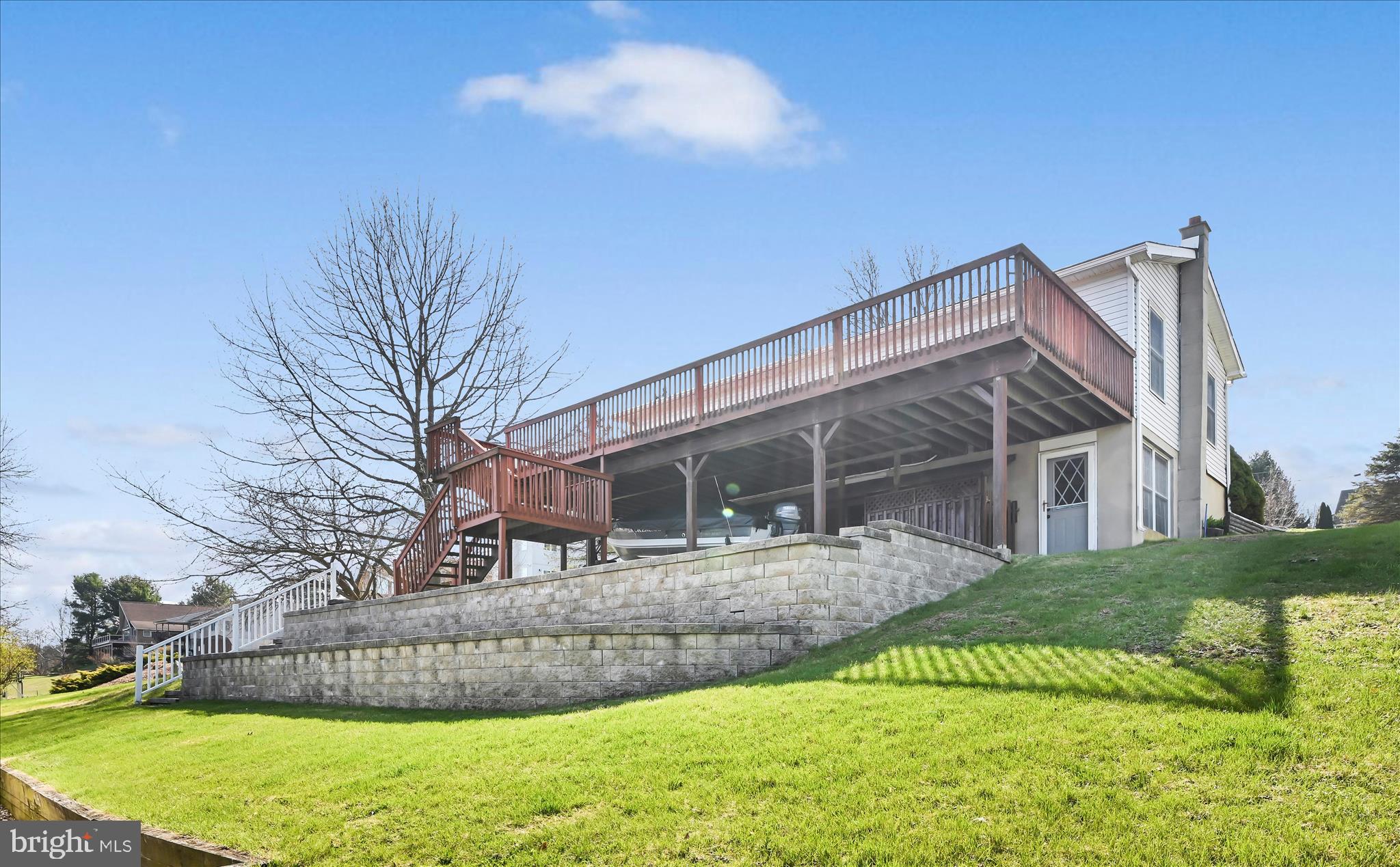 LAKE WYNONAH - Residential