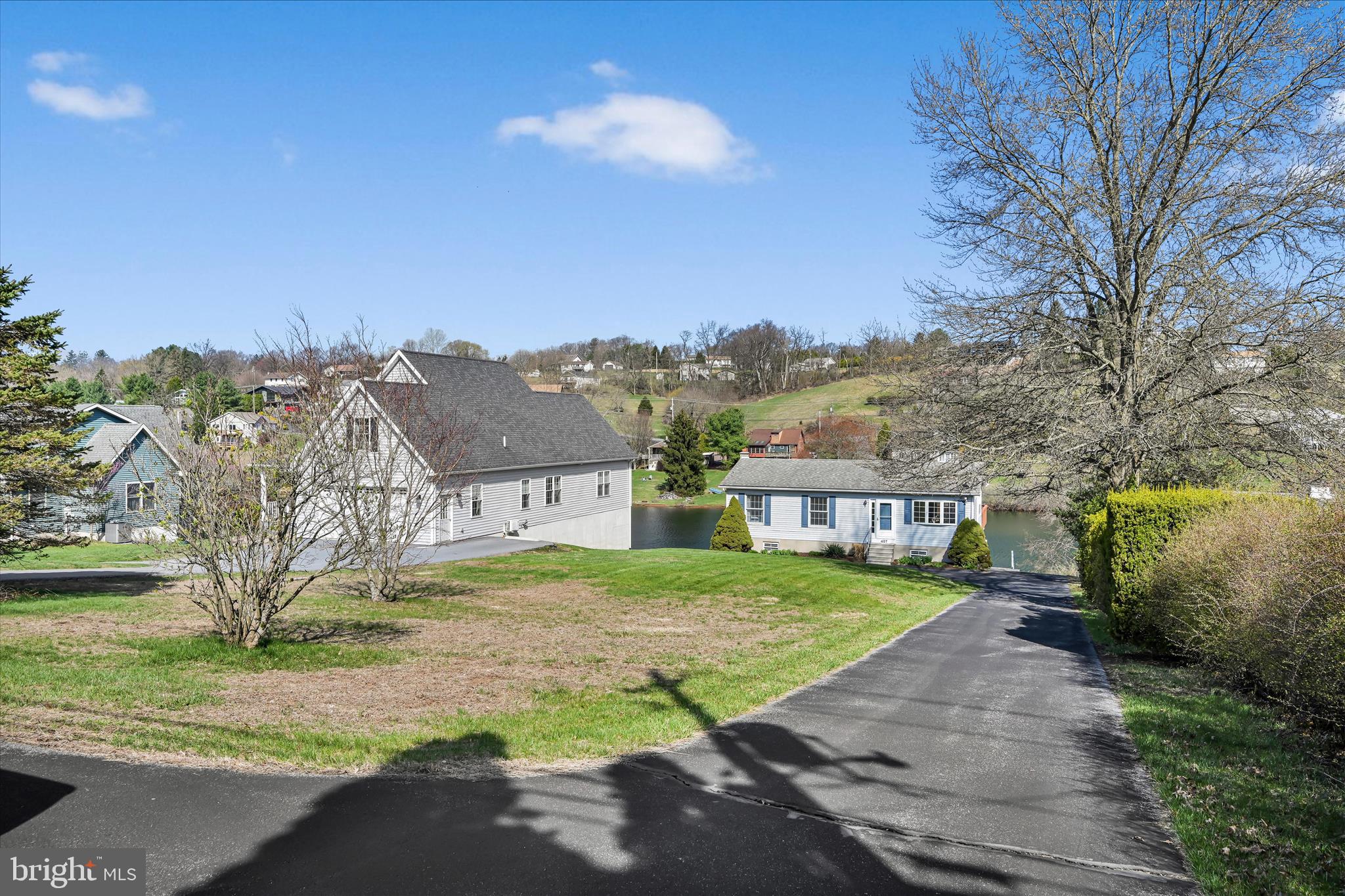 LAKE WYNONAH - Residential