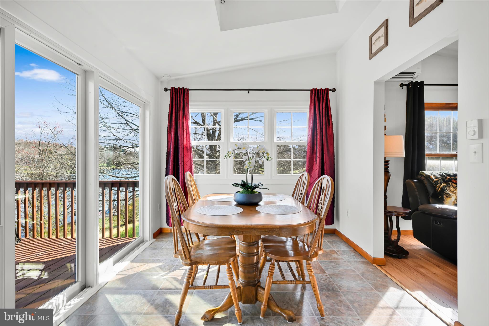 LAKE WYNONAH - Residential