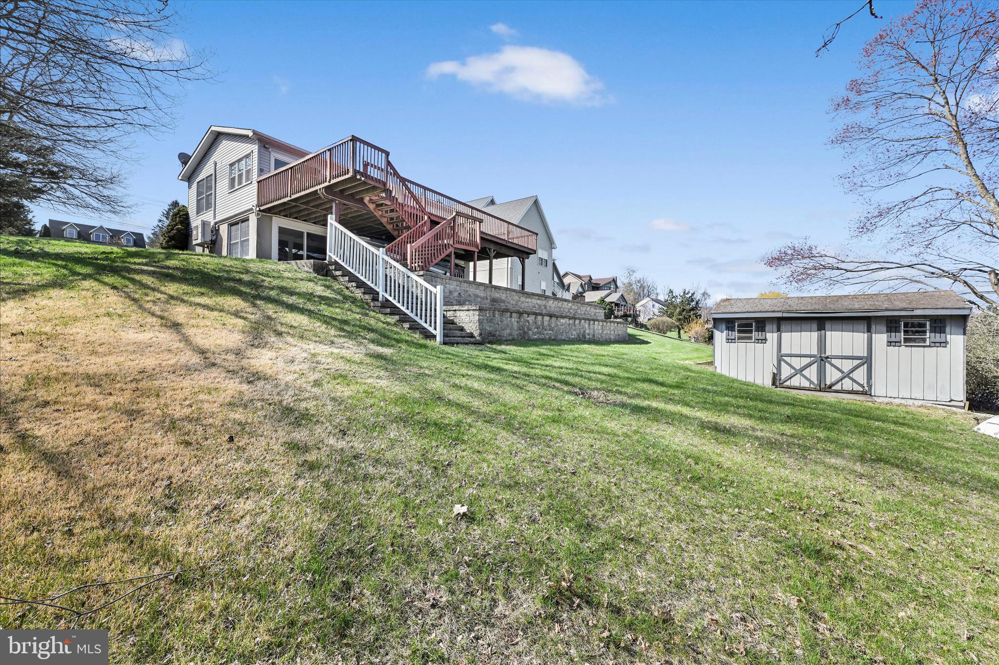 LAKE WYNONAH - Residential