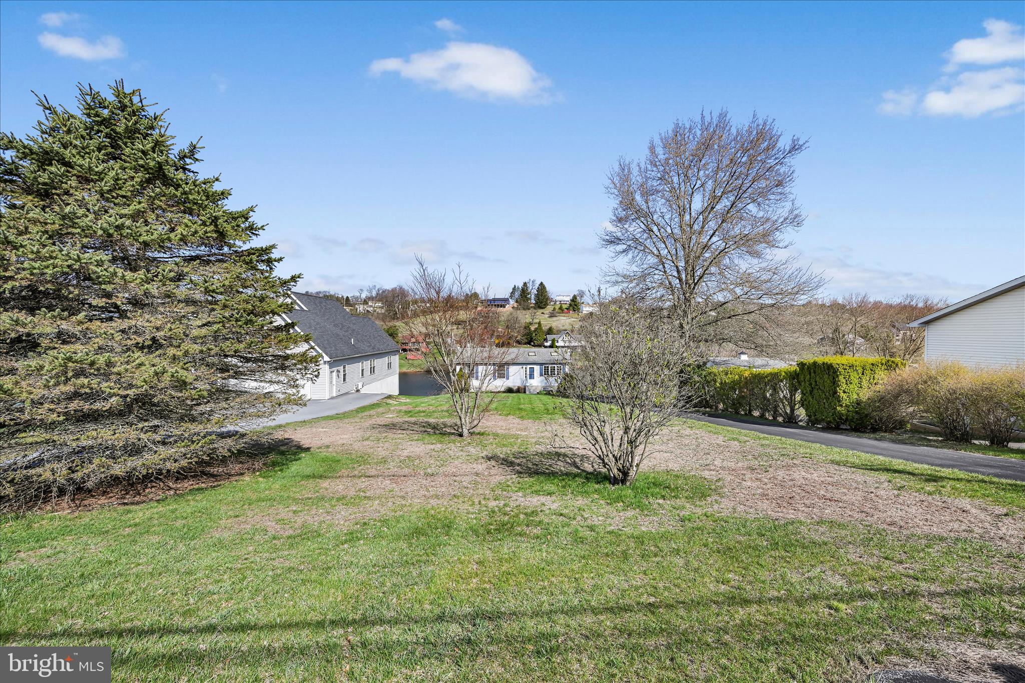 LAKE WYNONAH - Residential