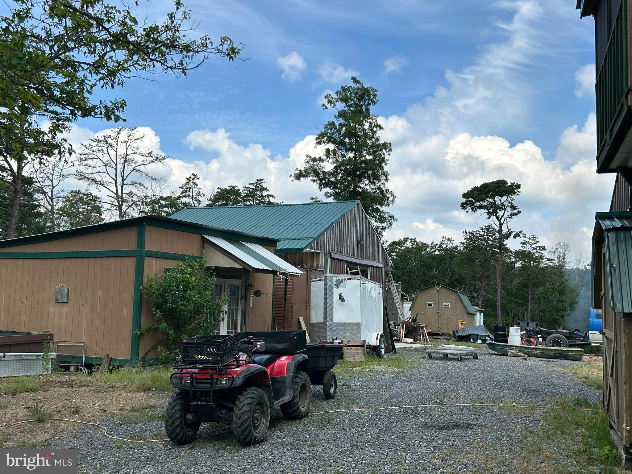 PINE RIDGE RANCHETTES - Residential