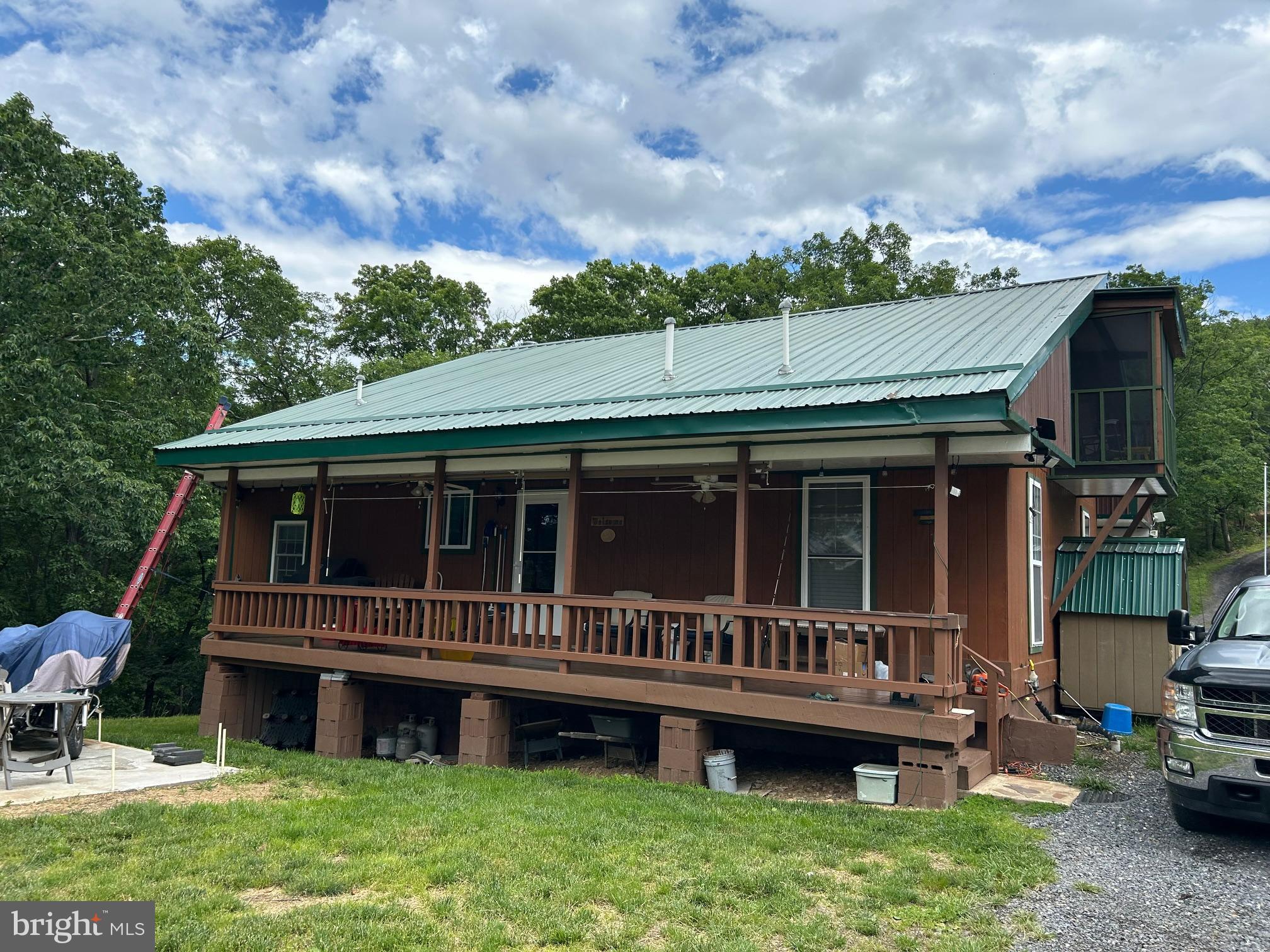 PINE RIDGE RANCHETTES - Residential