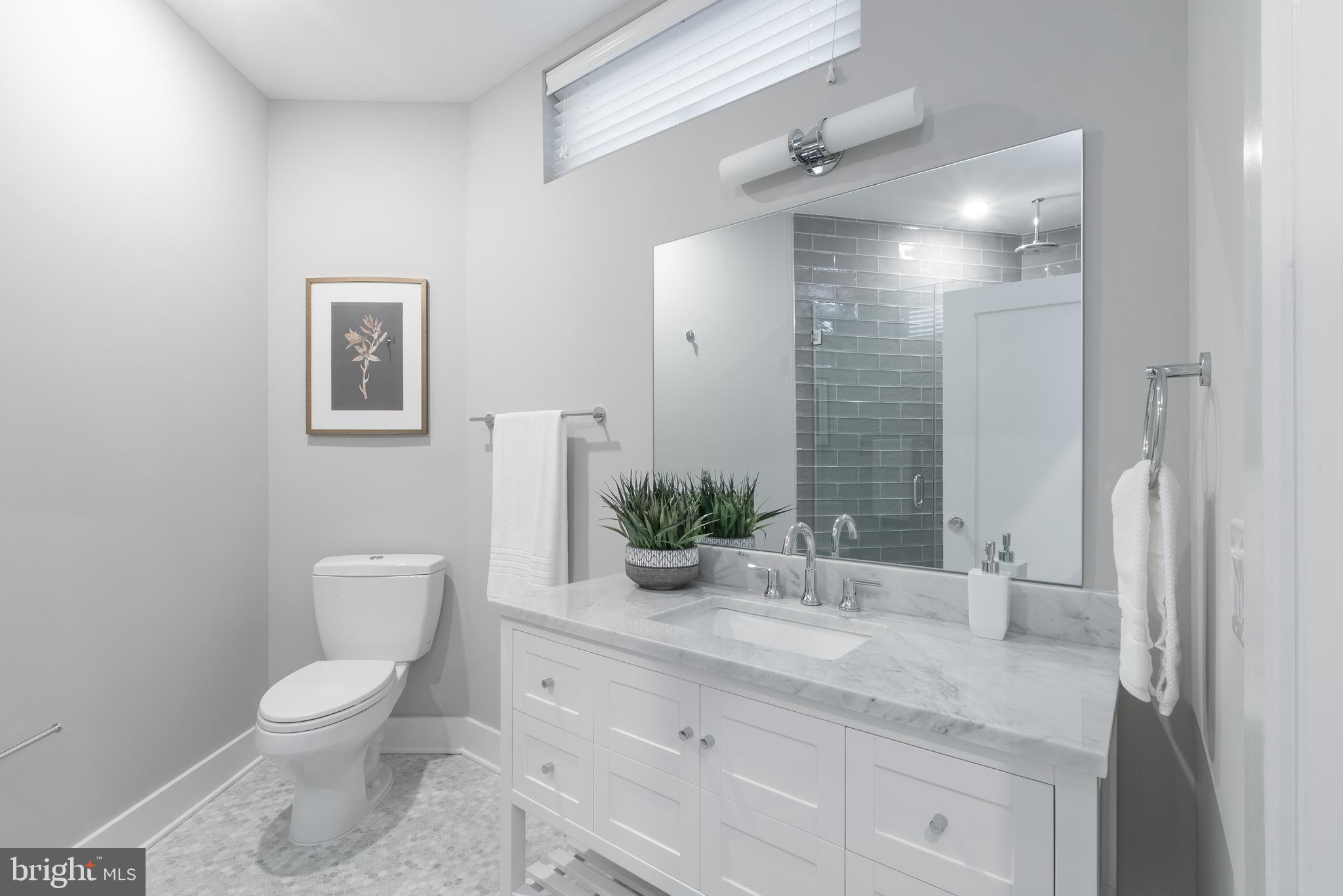 FAIRMOUNT - Residential Lease