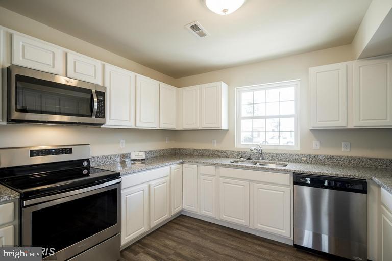 SYLVANIA HEIGHTS - Residential Lease